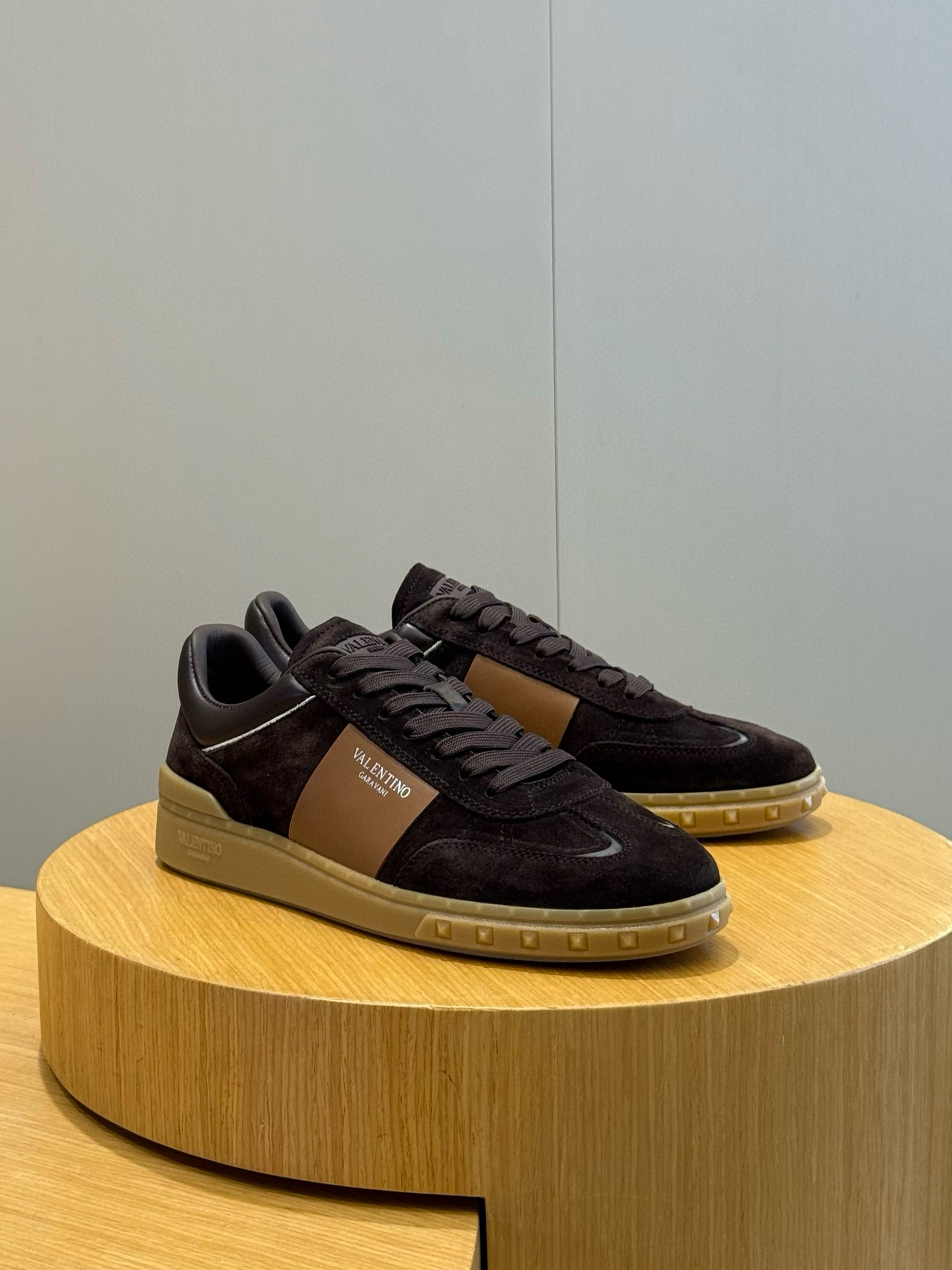 Valentino Couple Sneakers L-s