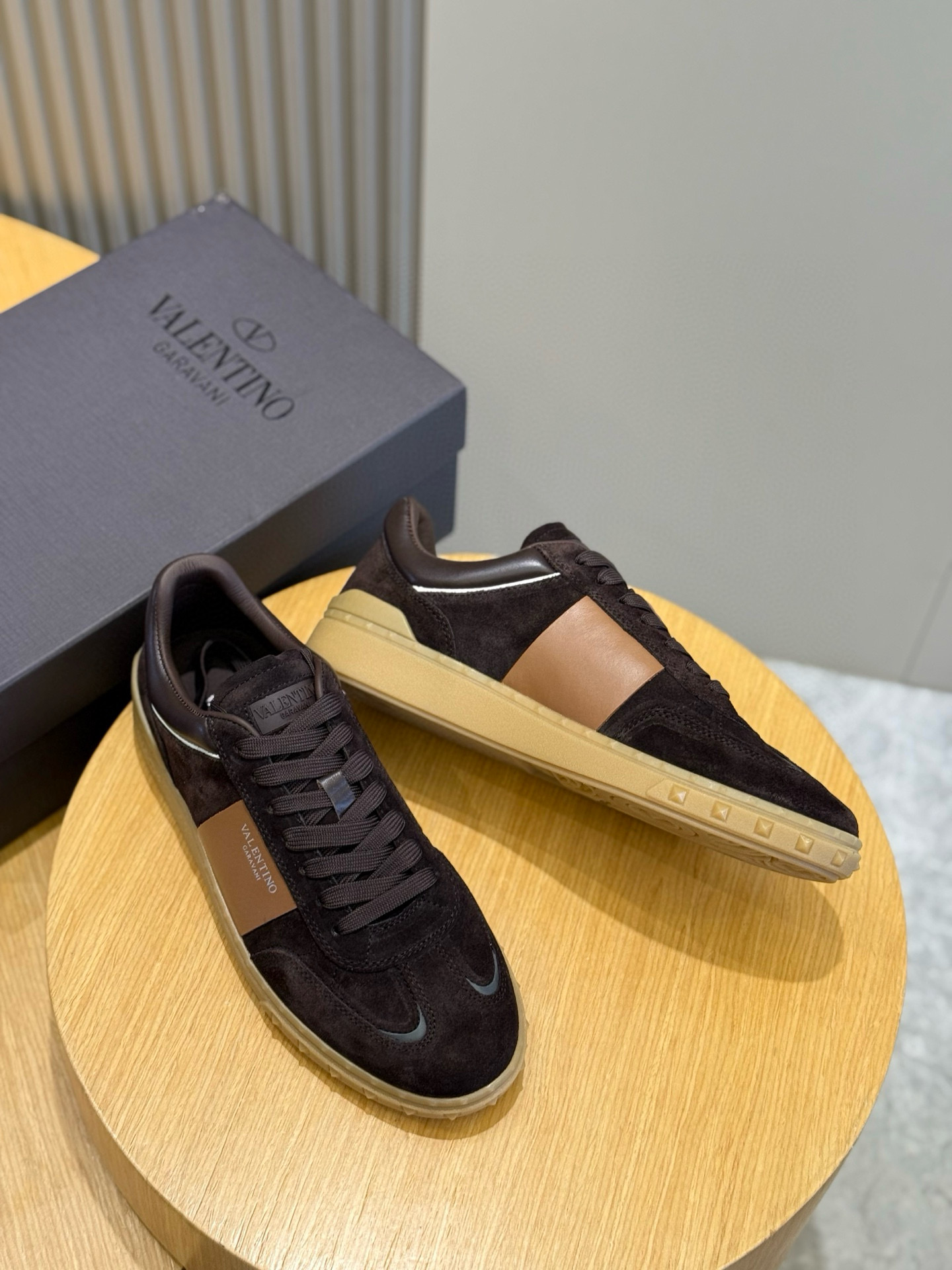 Valentino Couple Sneakers L-s