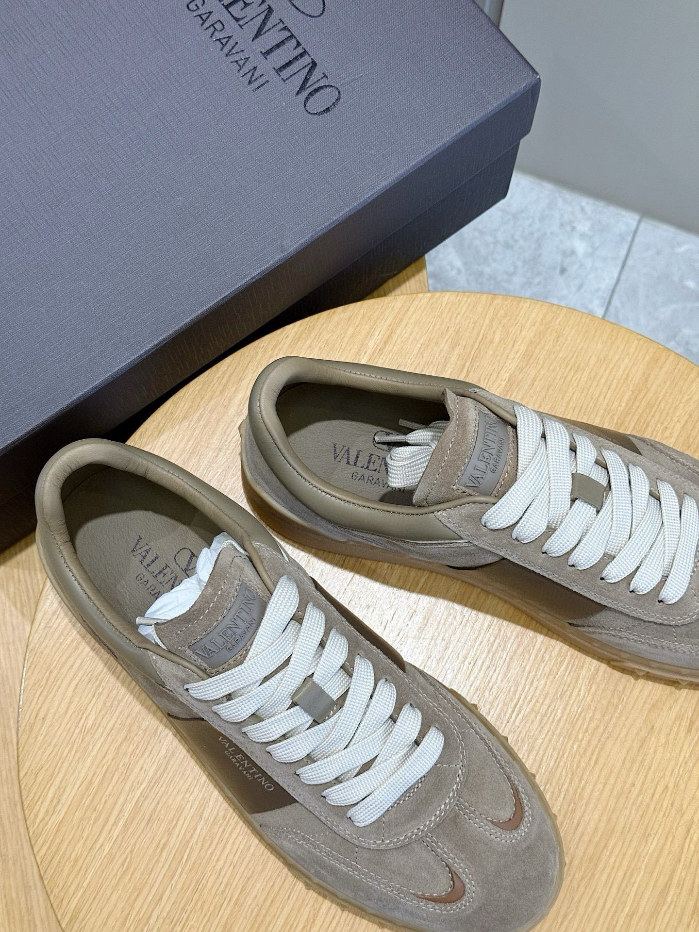 Valentino Couple Sneakers L-s