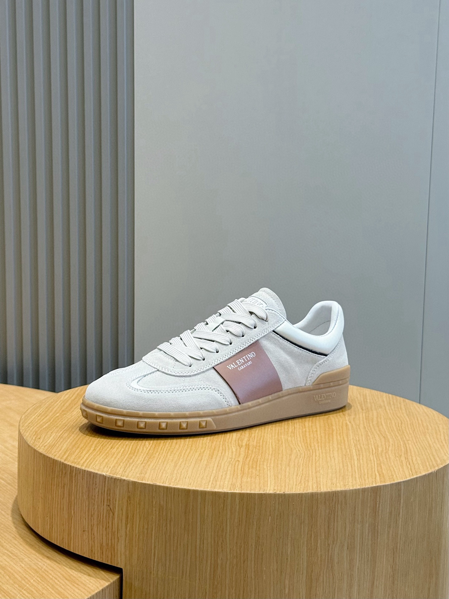 Valentino Couple Sneakers L-s
