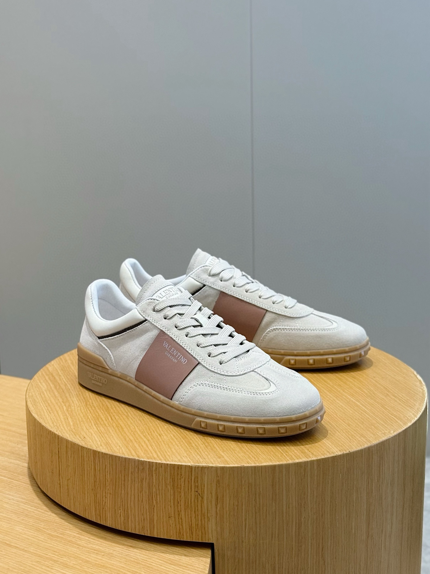 Valentino Couple Sneakers L-s