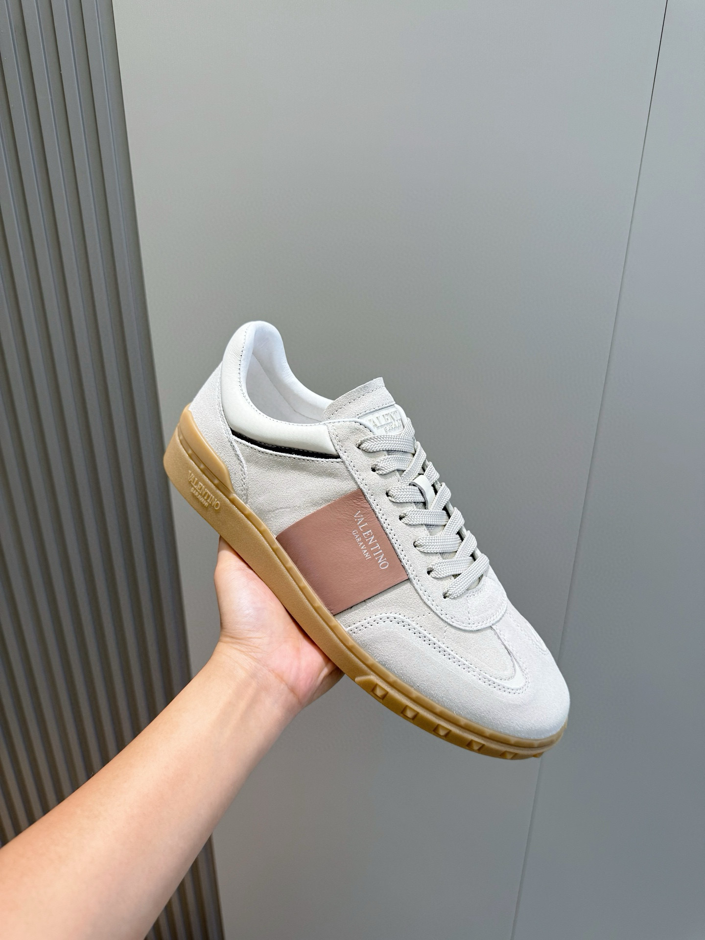 Valentino Couple Sneakers L-s