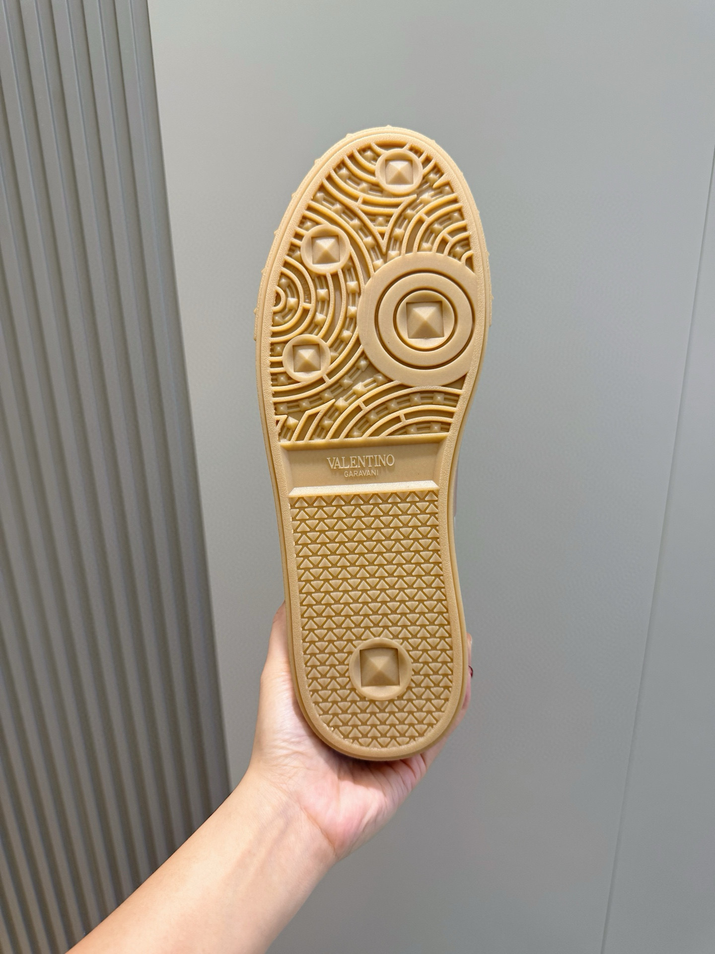 Valentino Couple Sneakers L-s