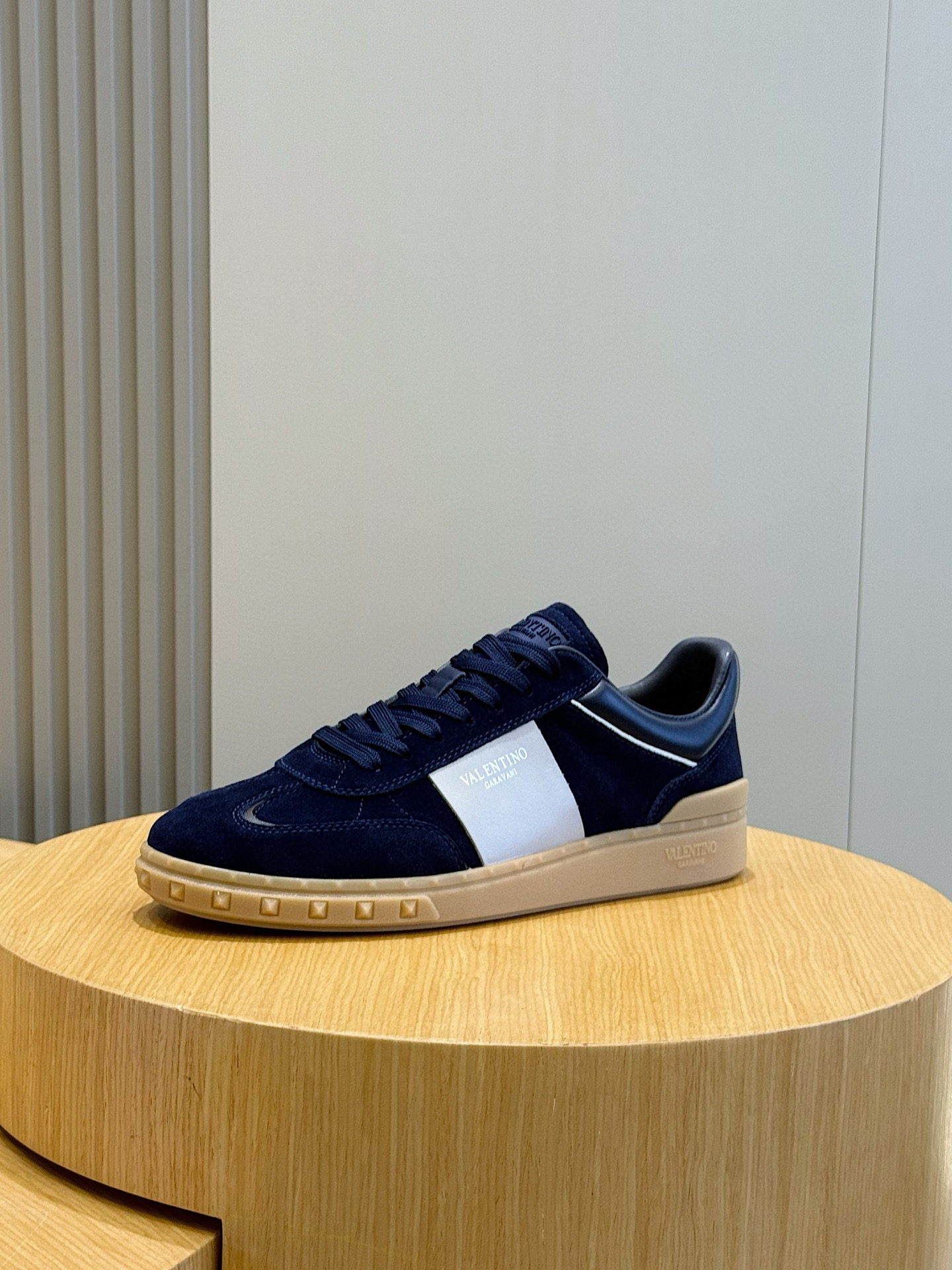 Valentino Couple Sneakers L-s