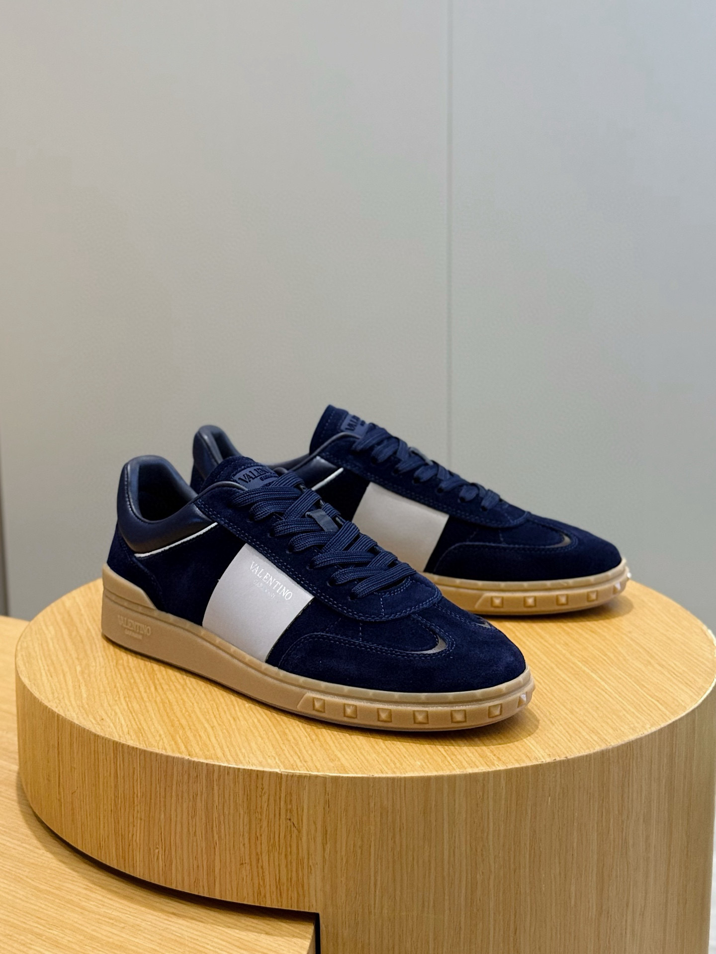 Valentino Couple Sneakers L-s