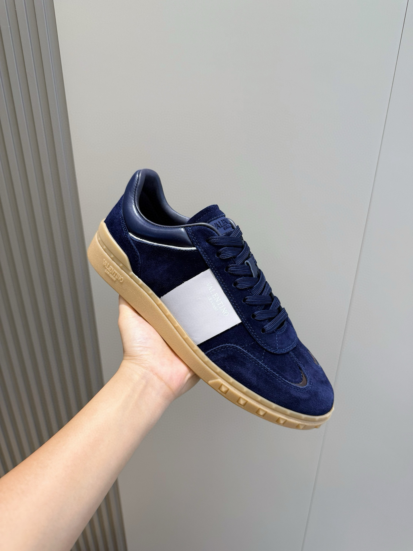 Valentino Couple Sneakers L-s