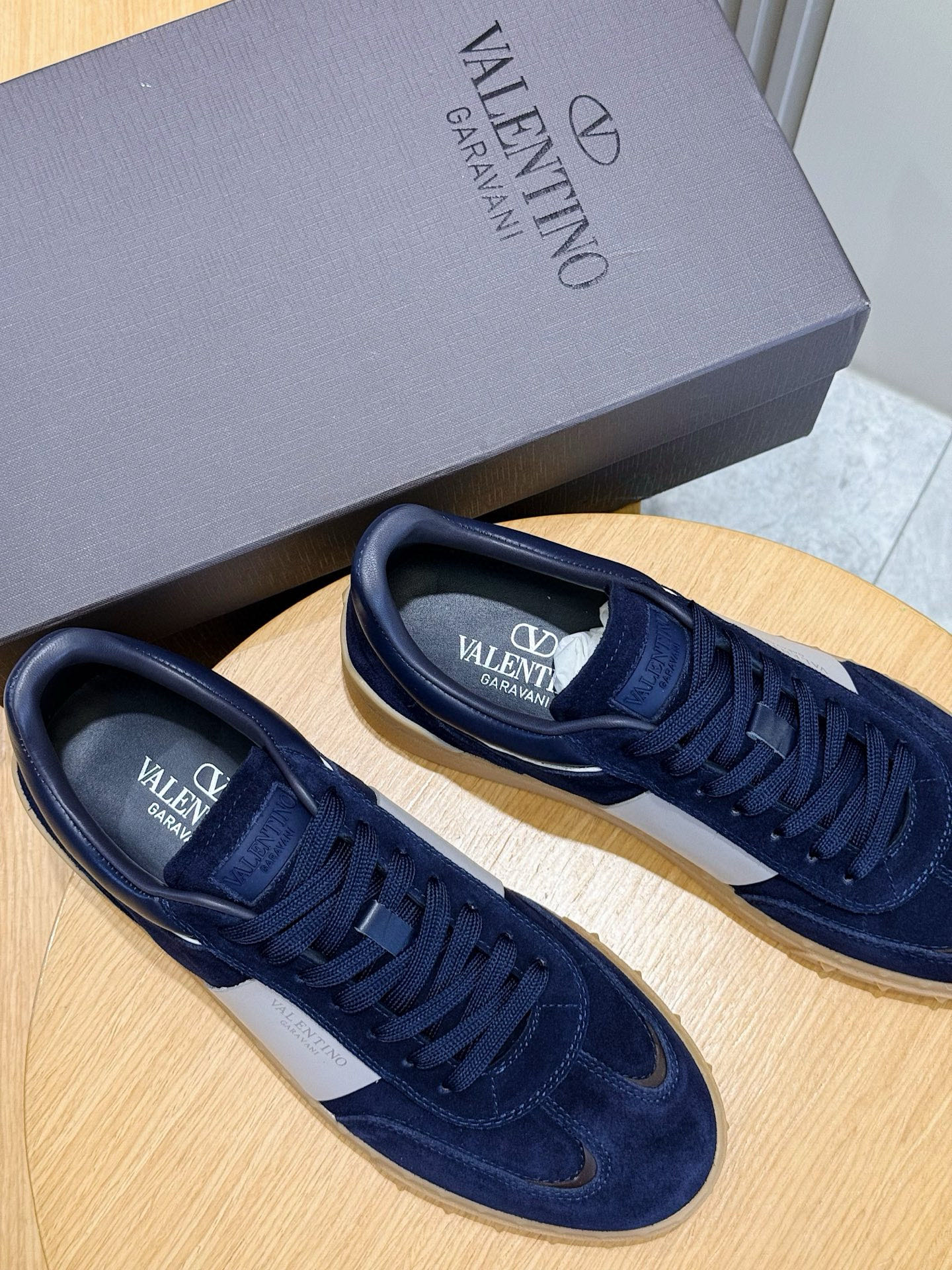 Valentino Couple Sneakers L-s