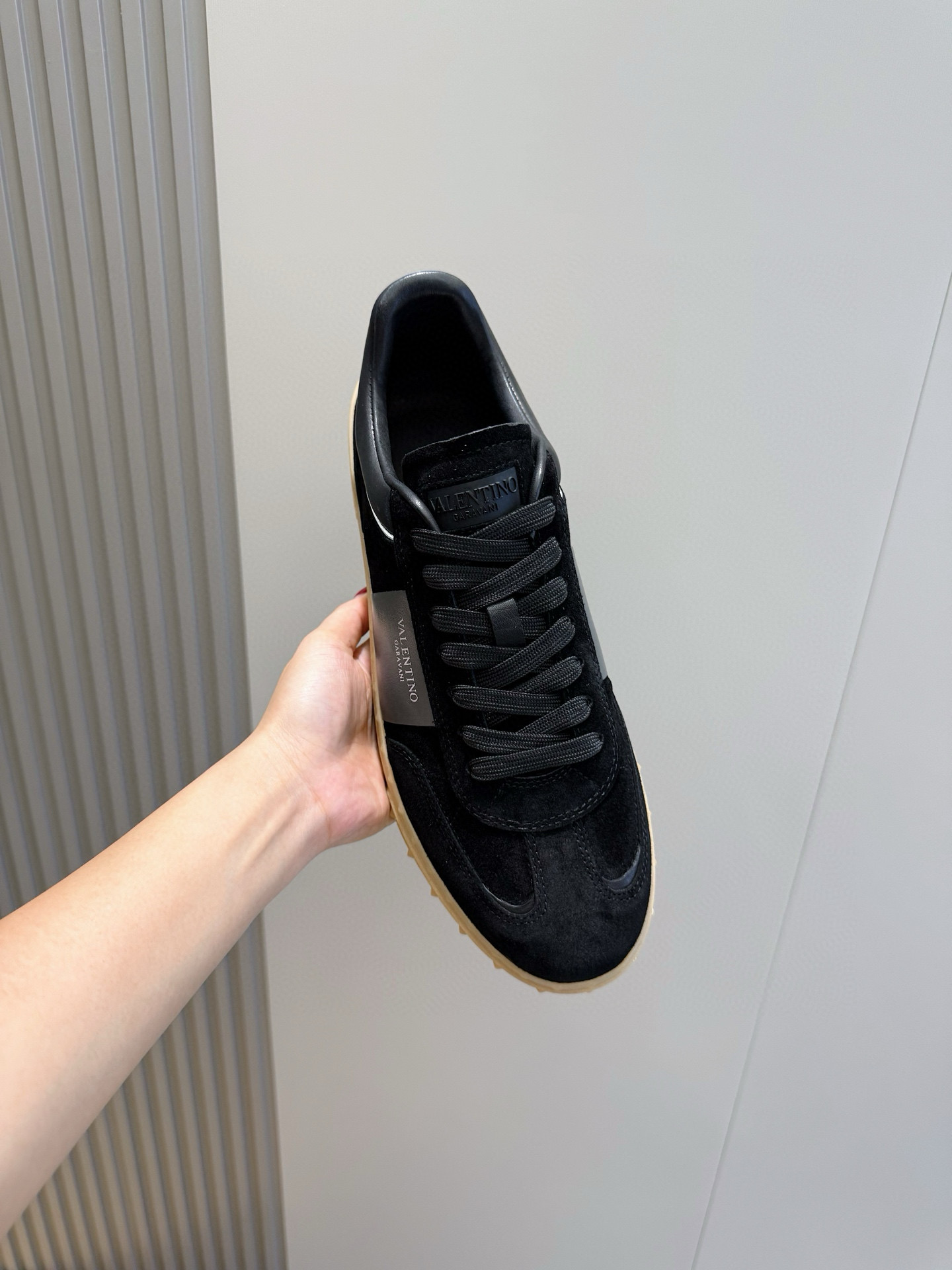 Valentino Couple Sneakers L-s