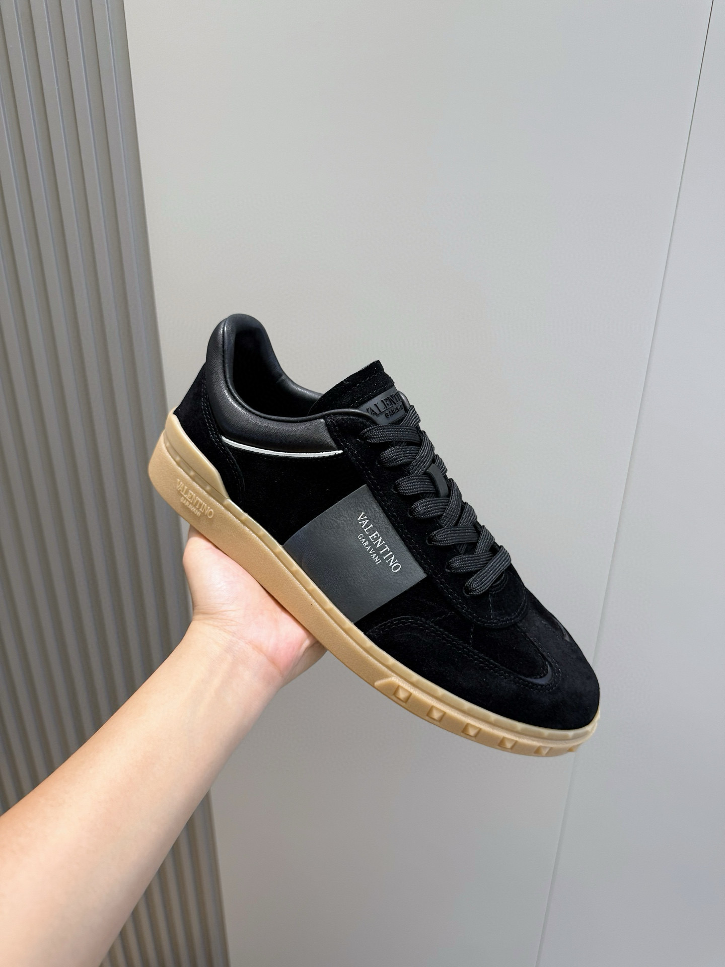 Valentino Couple Sneakers L-s