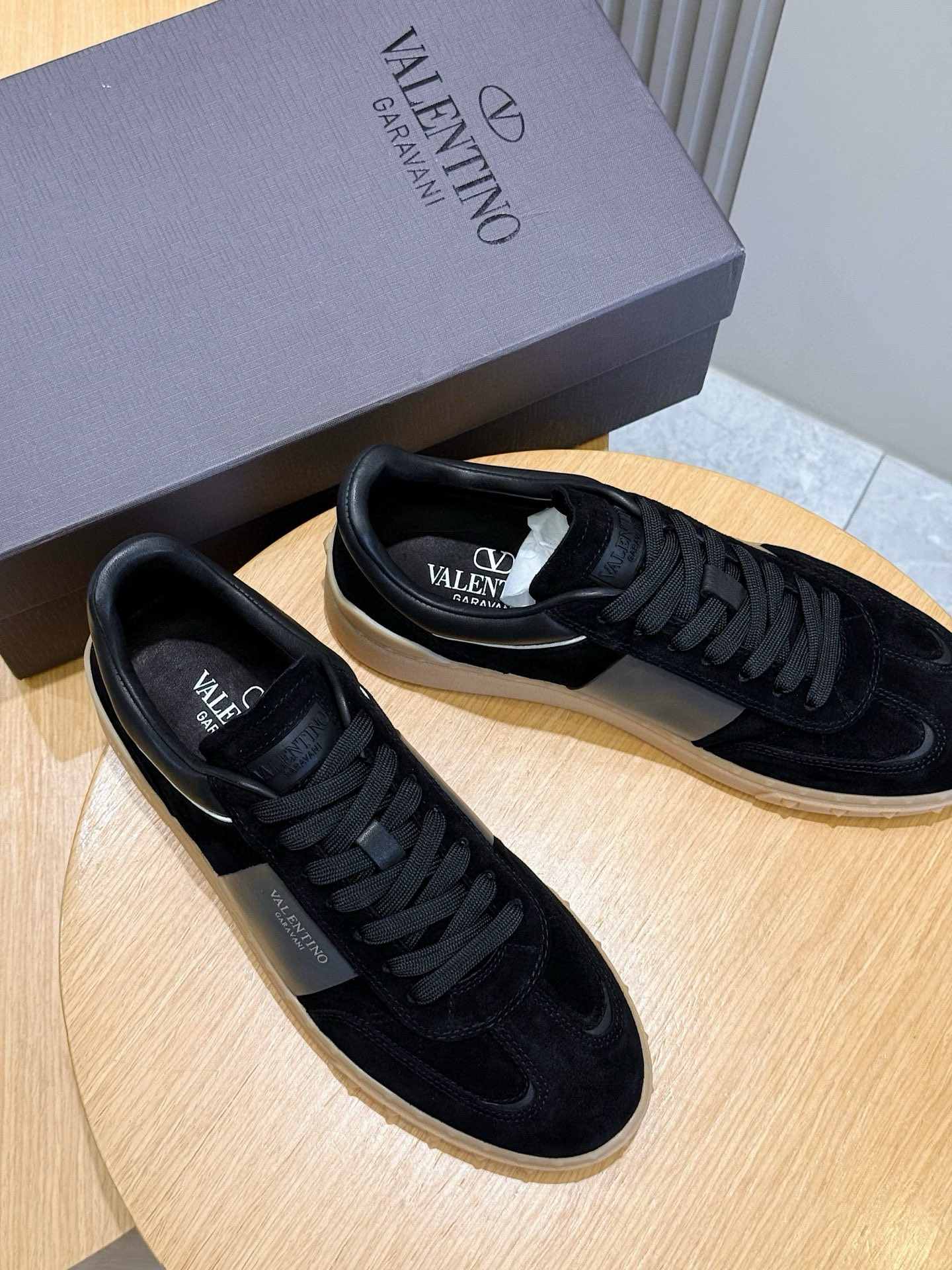 Valentino Couple Sneakers L-s