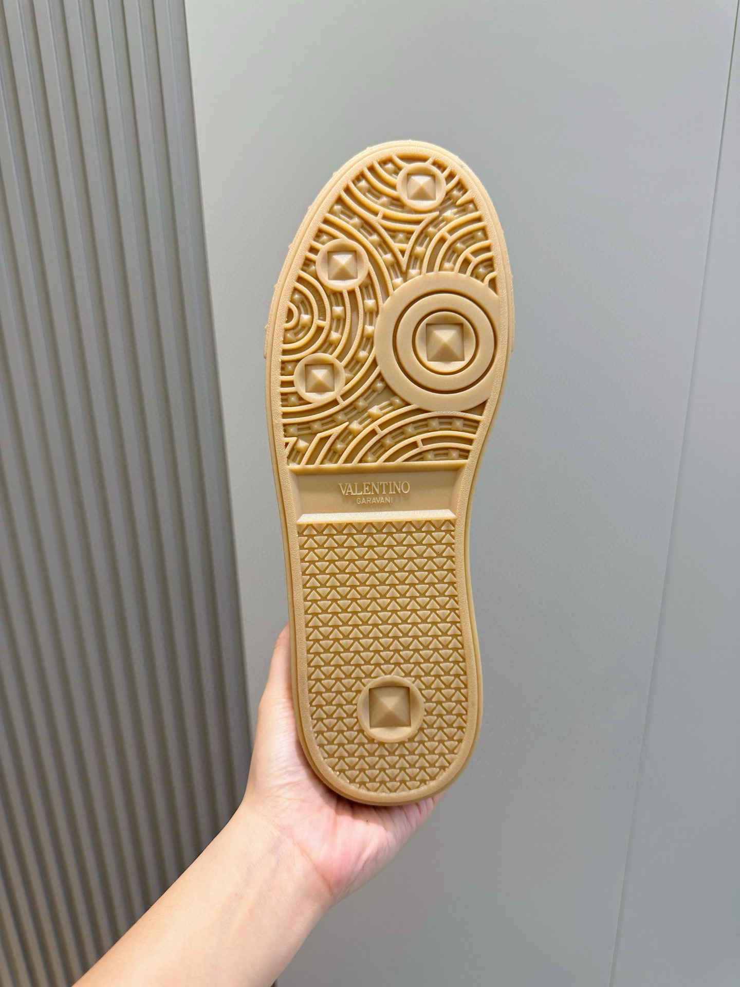 Valentino Couple Sneakers L-s