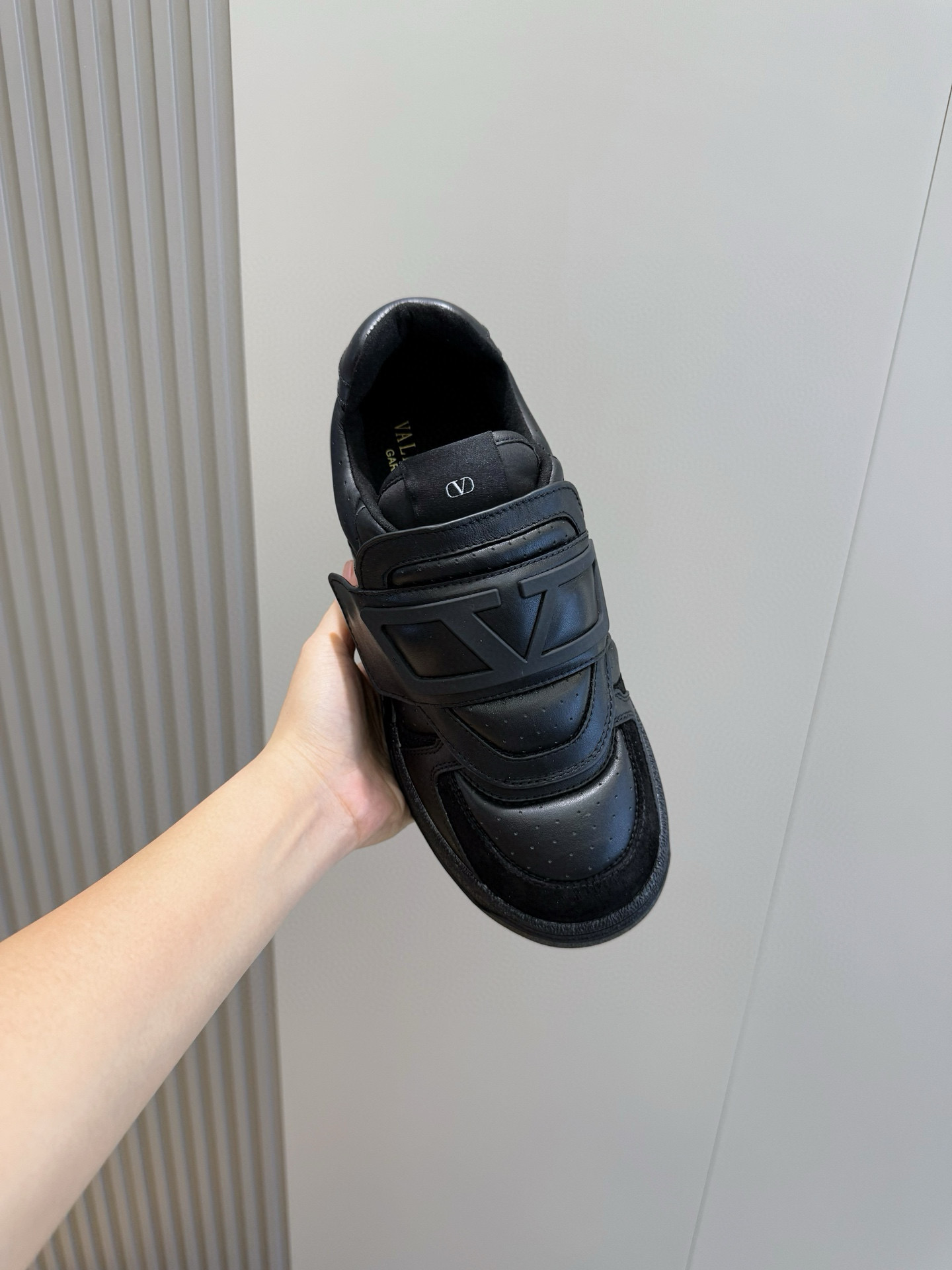 Valentino Couple Sneakers L-s