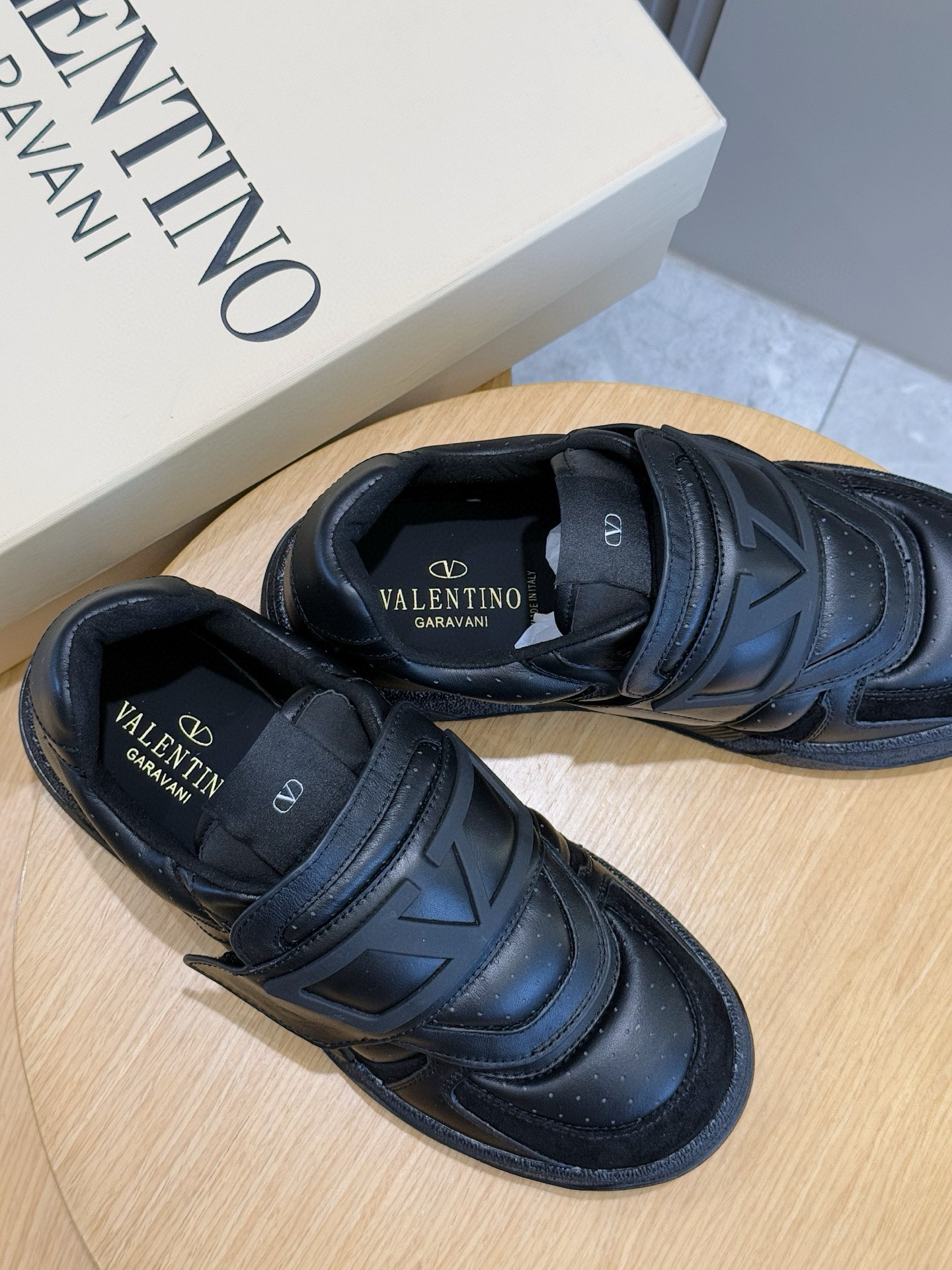 Valentino Couple Sneakers L-s