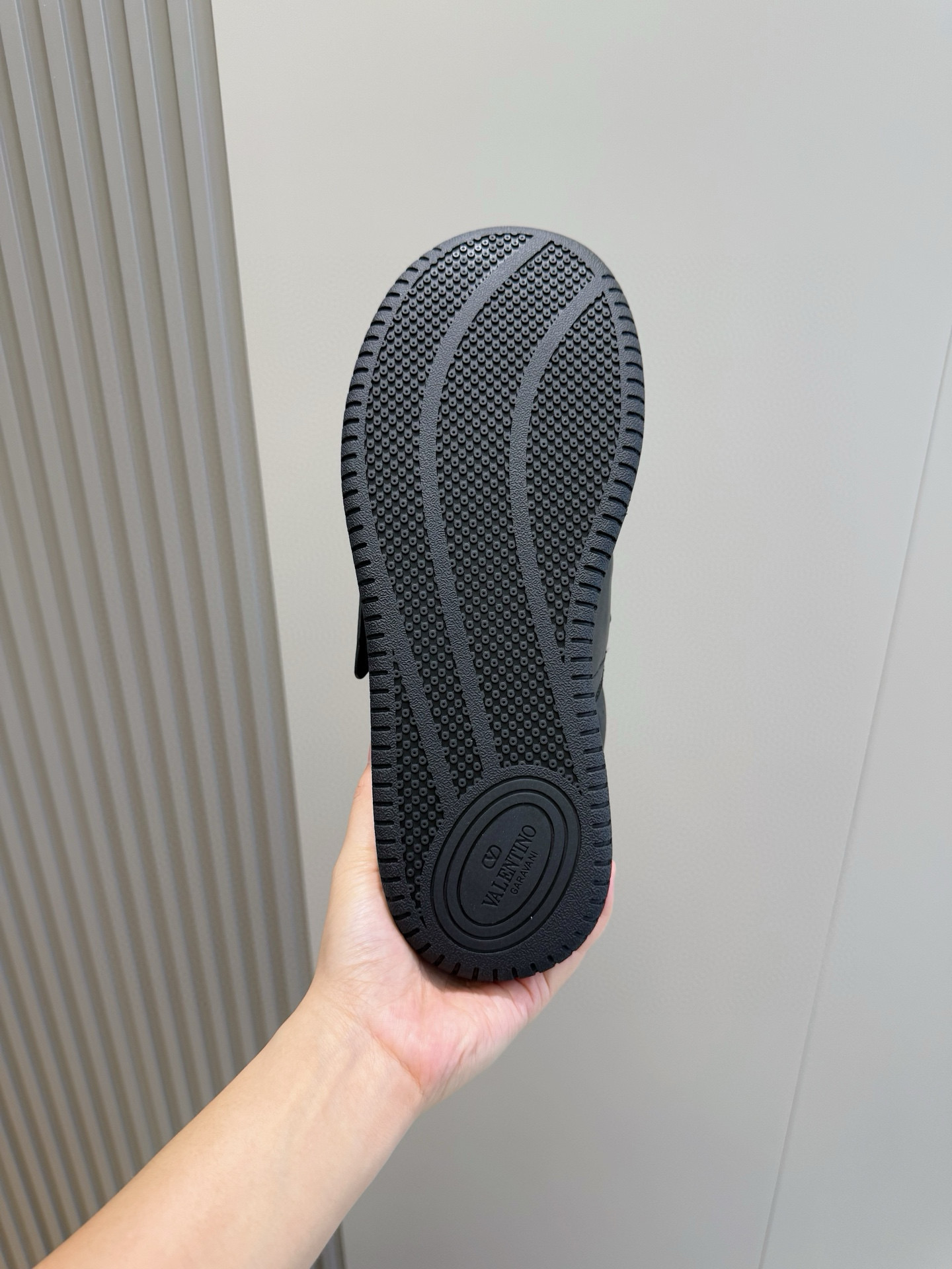 Valentino Couple Sneakers L-s