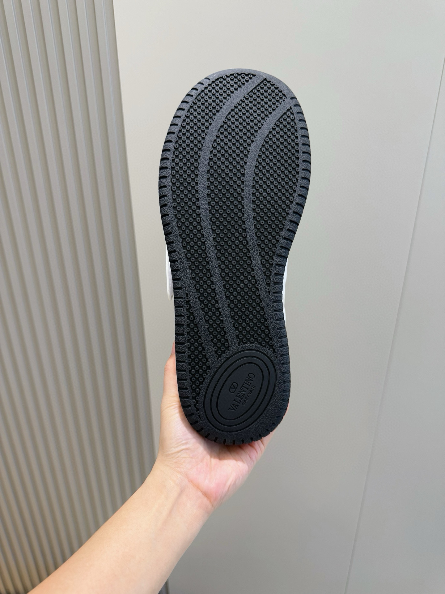 Valentino Couple Sneakers L-s