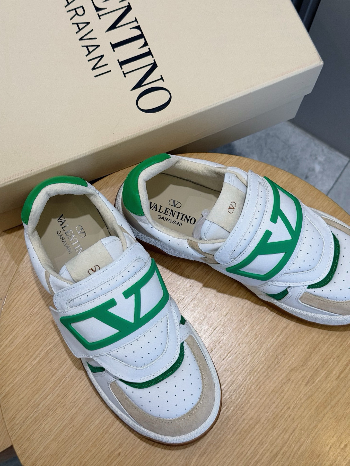 Valentino Couple Sneakers L-s