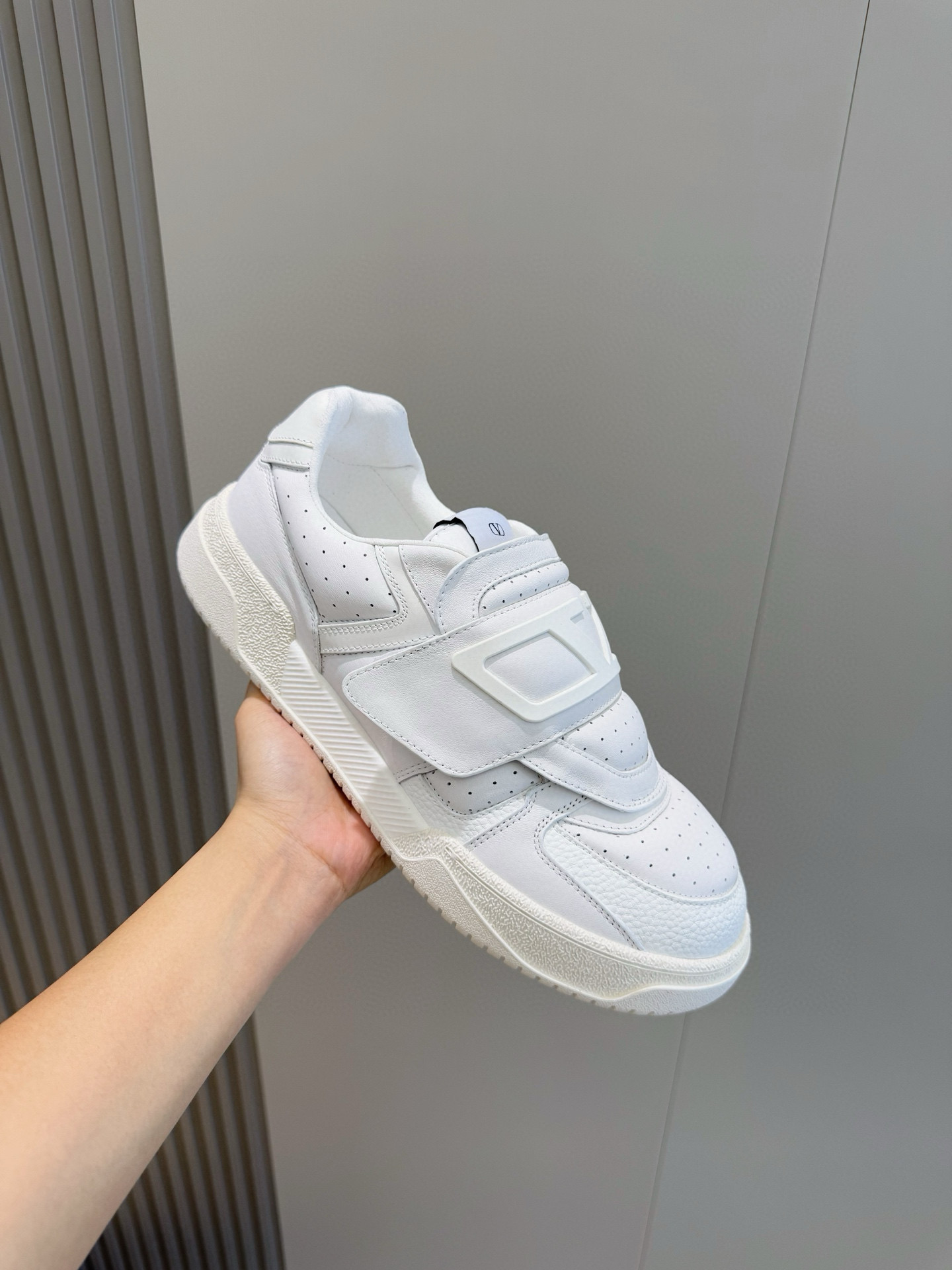 Valentino Couple Sneakers L-s