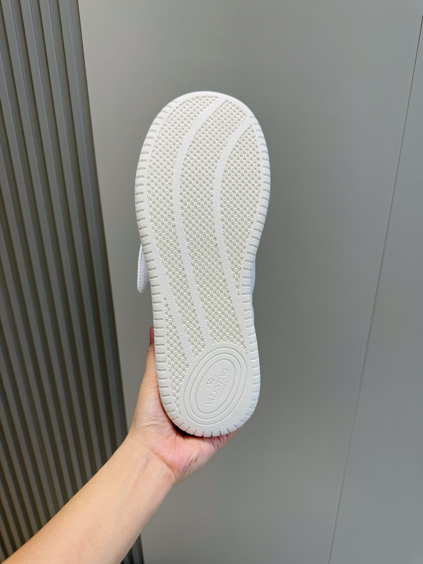 Valentino Couple Sneakers L-s