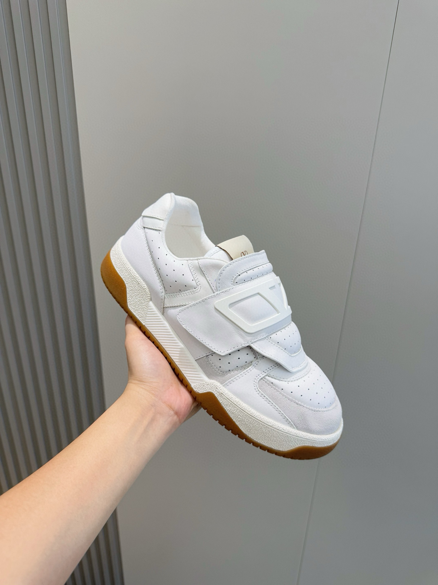 Valentino Couple Sneakers L-s