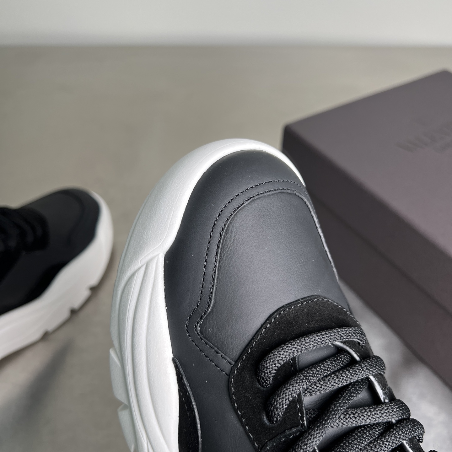 Valentino Male Sneakers Breathable M-l