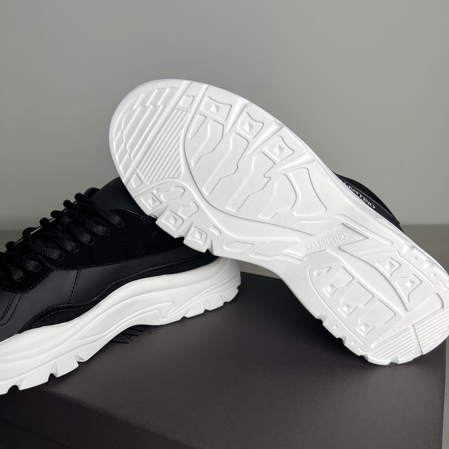 Valentino Male Sneakers Breathable M-l