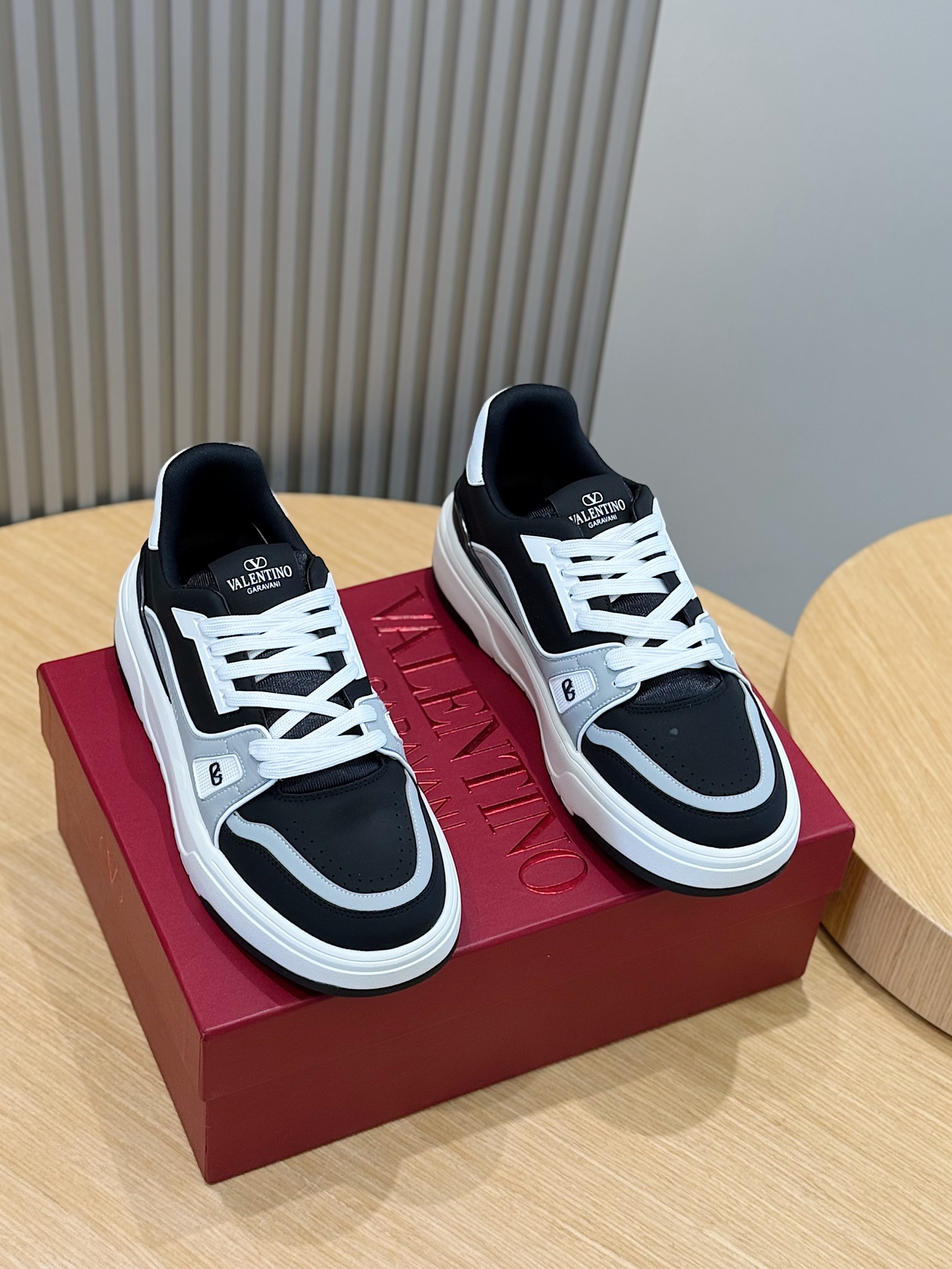 Male Sneakers L-s