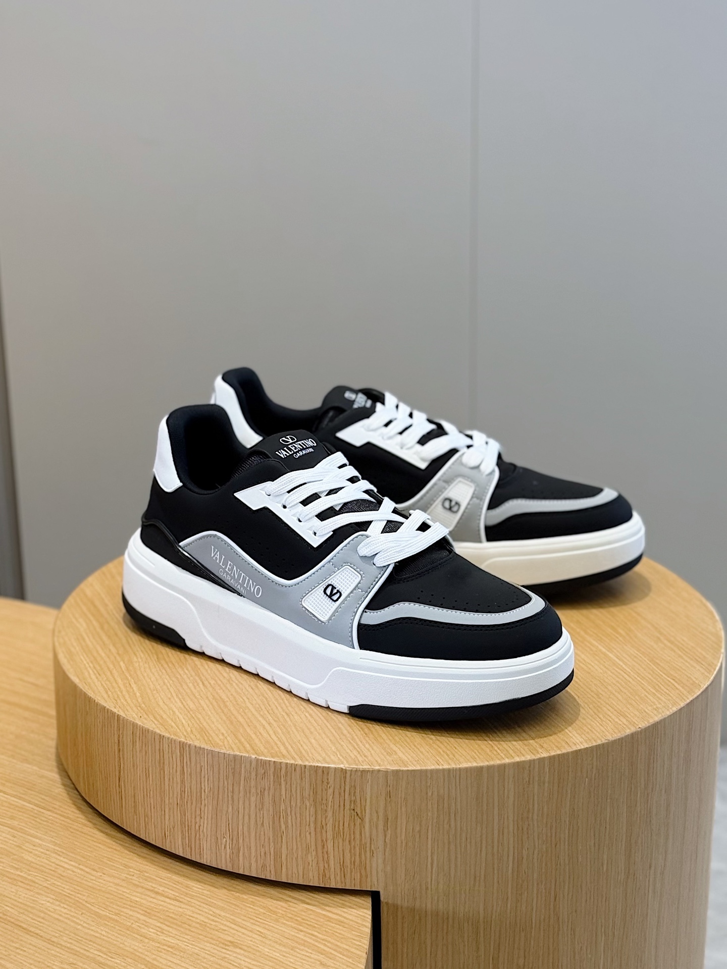 Male Sneakers L-s