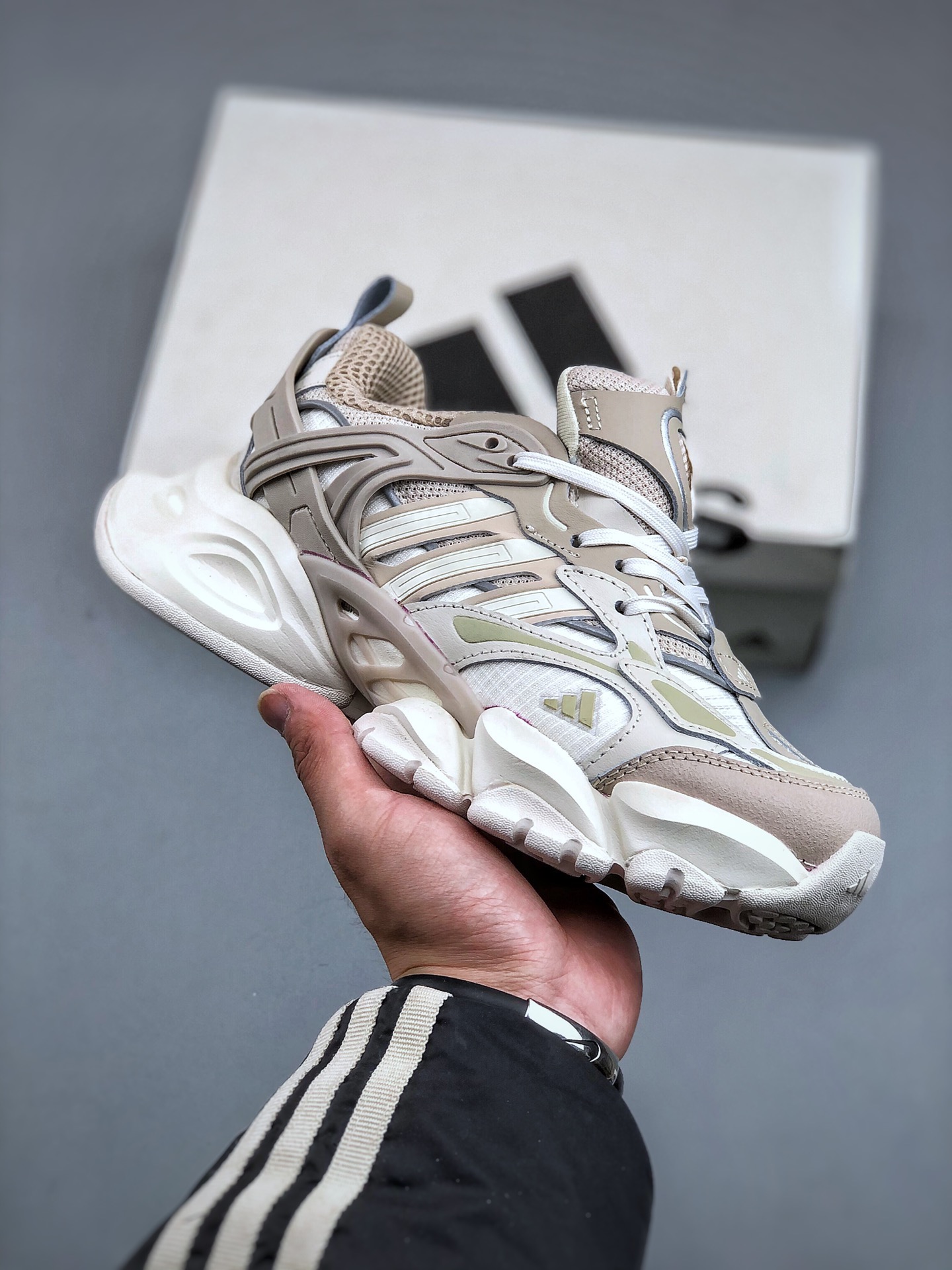 Basic Shoes L-xl