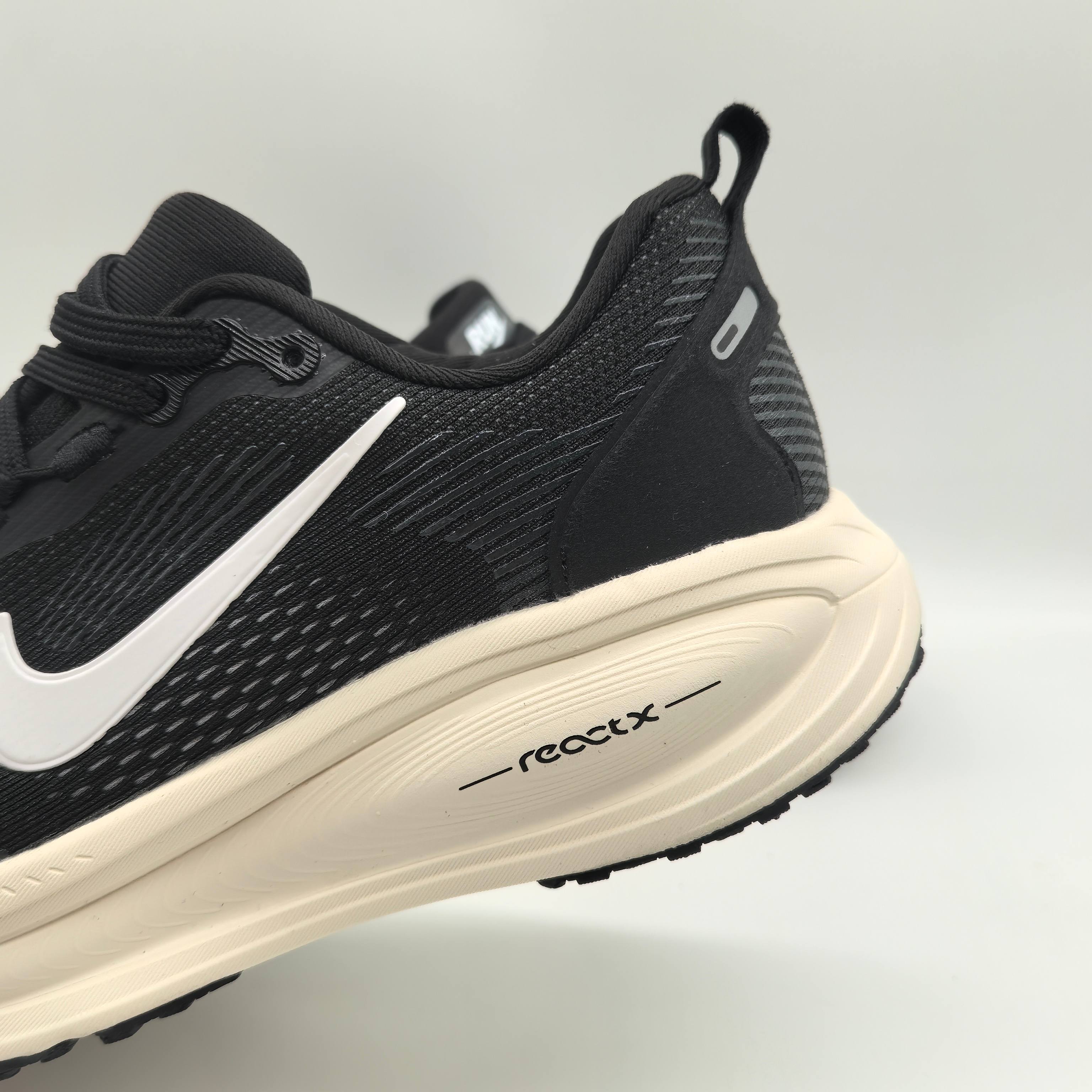 Basic Shoes Breathable M
