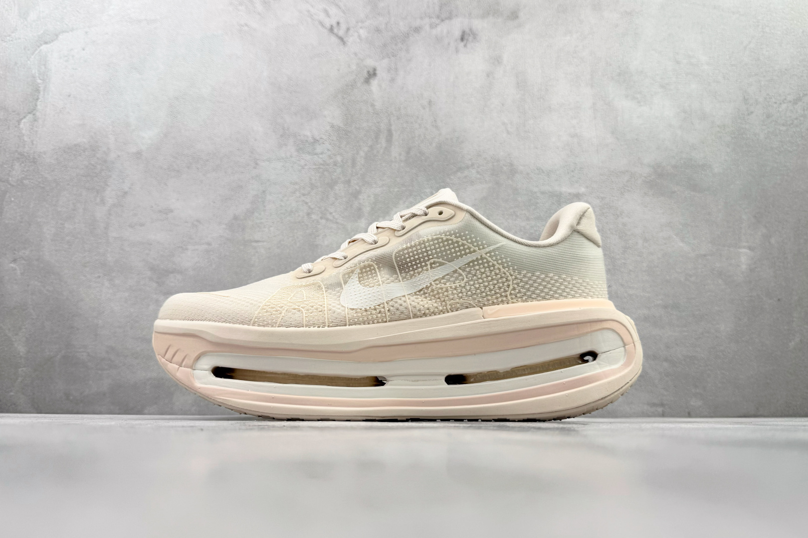 Basic Shoes White M