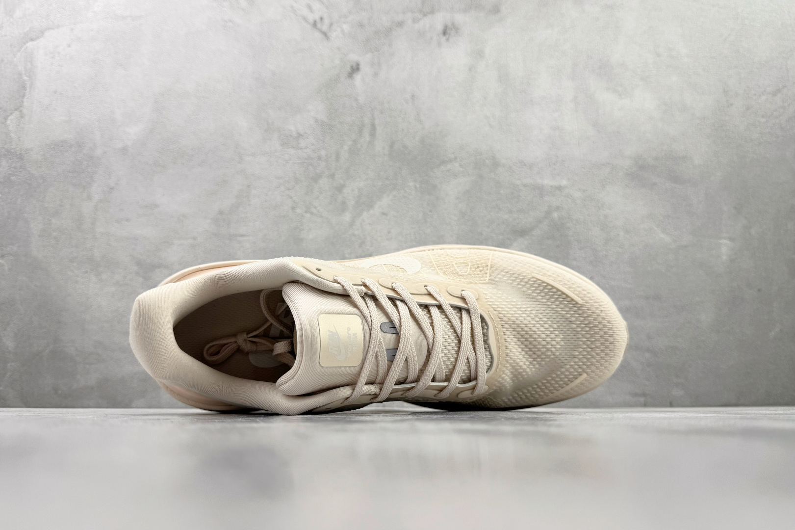 Basic Shoes White M