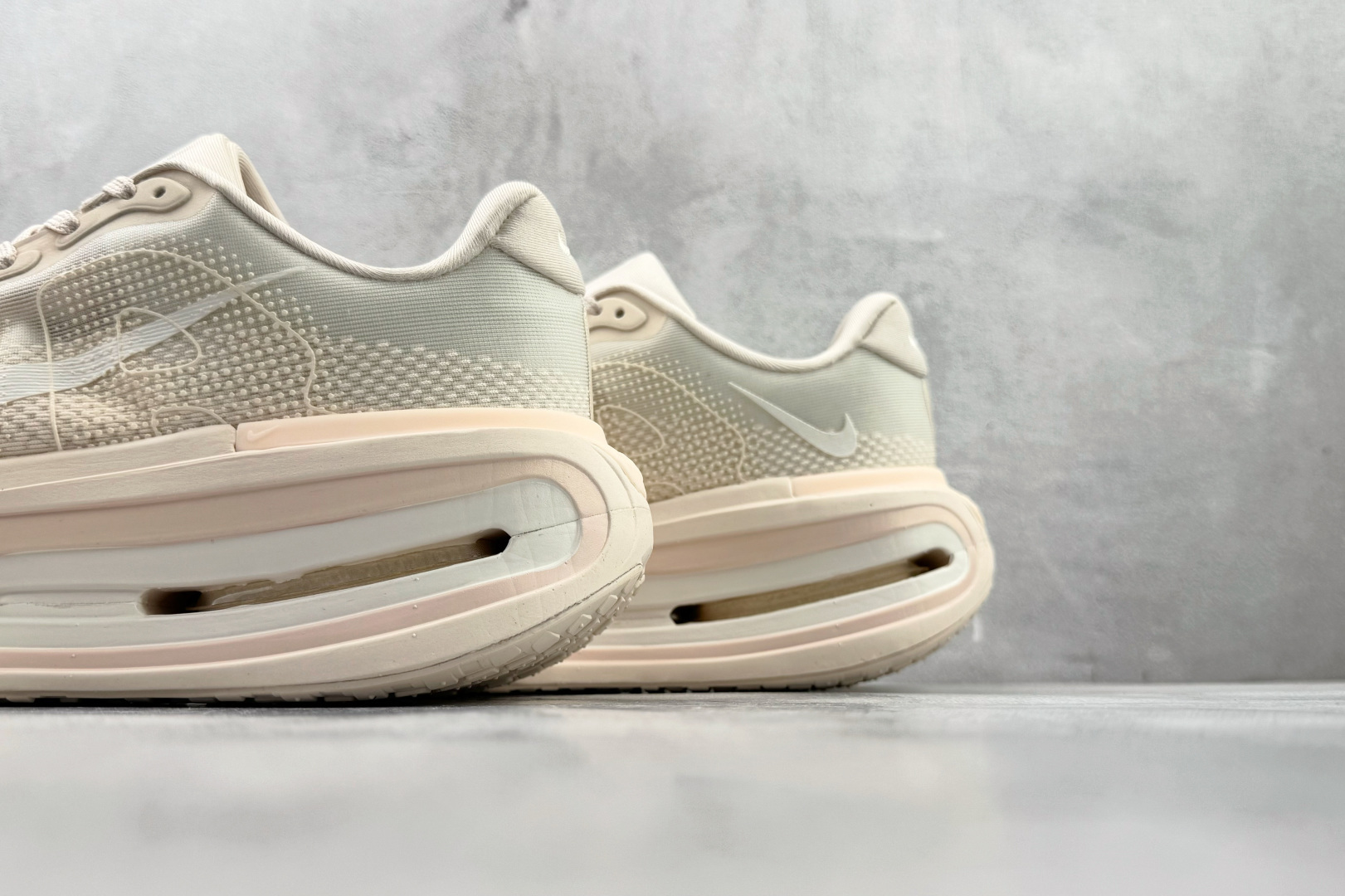 Basic Shoes White M