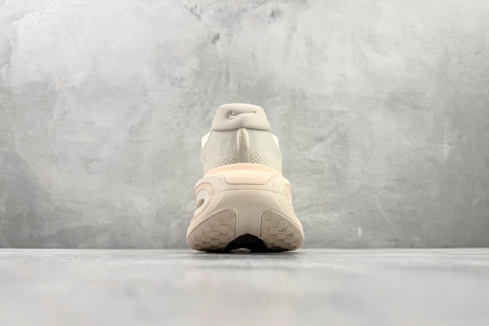 Basic Shoes White M