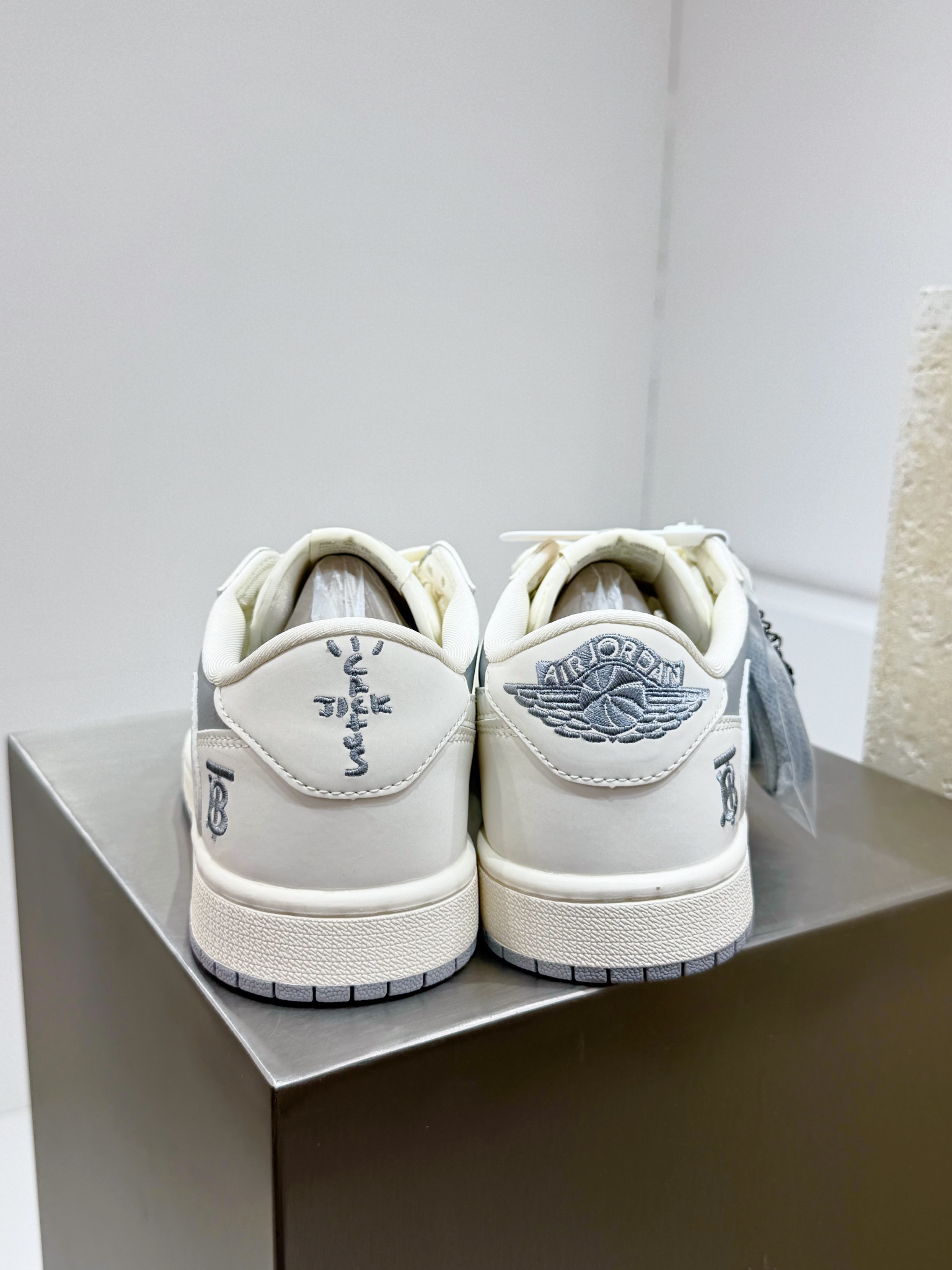 Adidas Jordan Nike Basic Shoes M-l-s