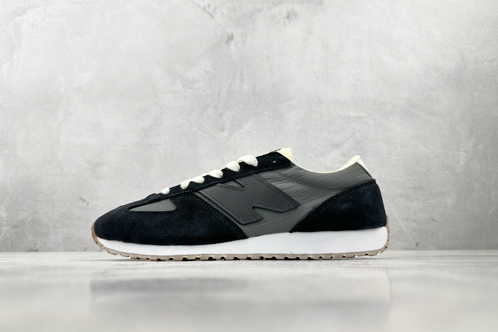 New Balance Basic Shoes L