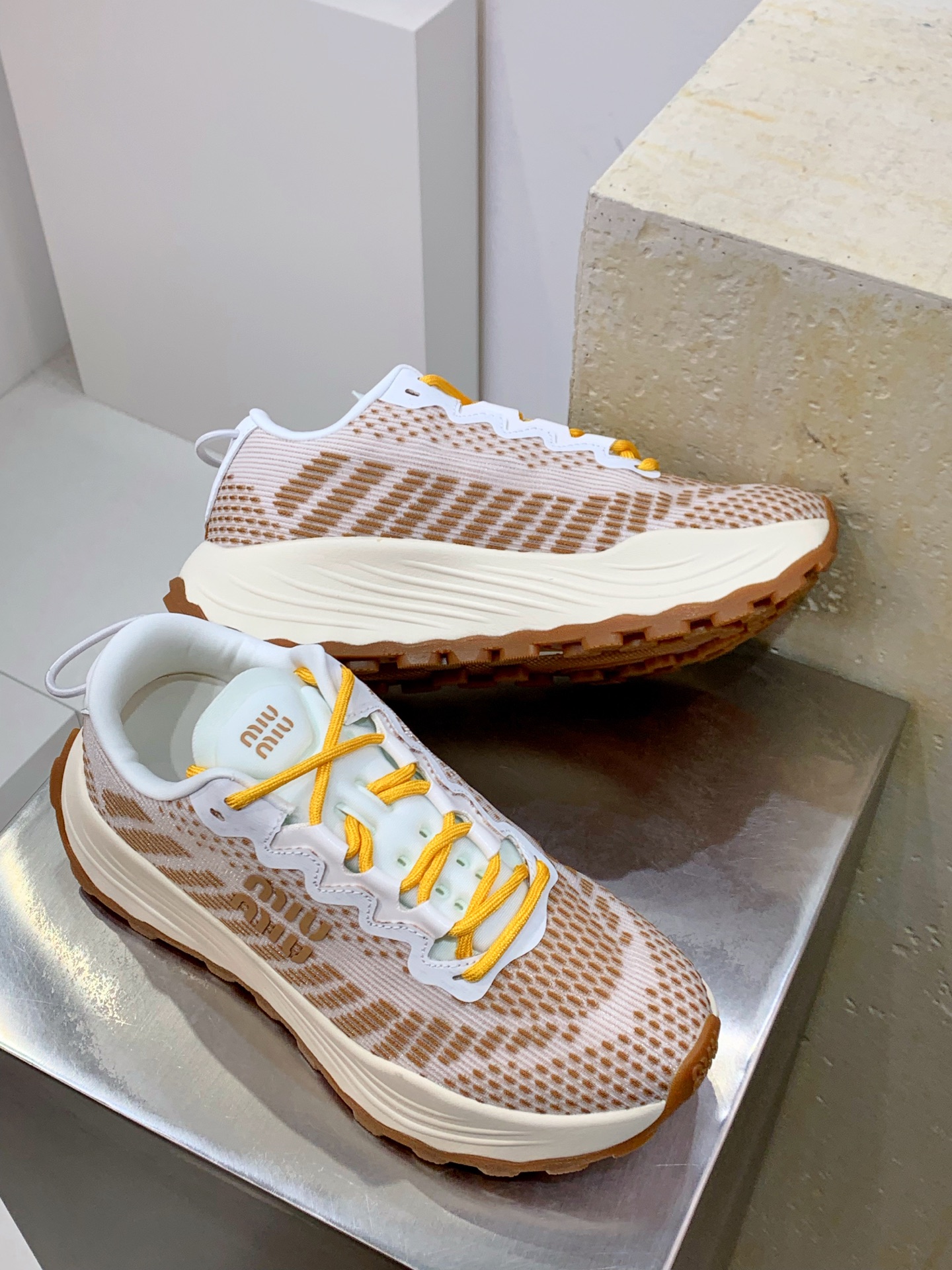 Miu Miu Sneakers M