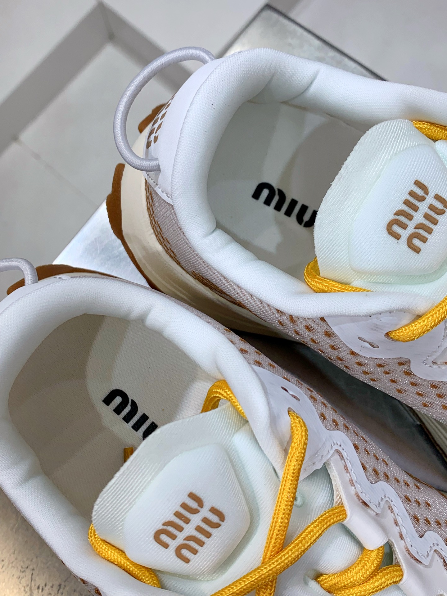 Miu Miu Sneakers M