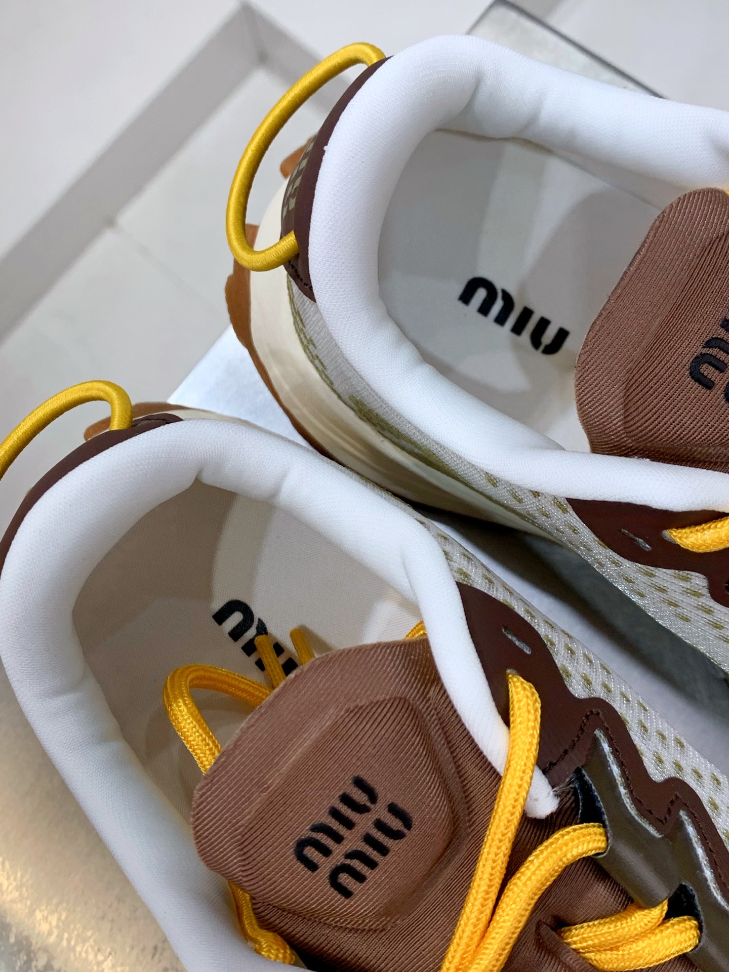 Miu Miu Sneakers M