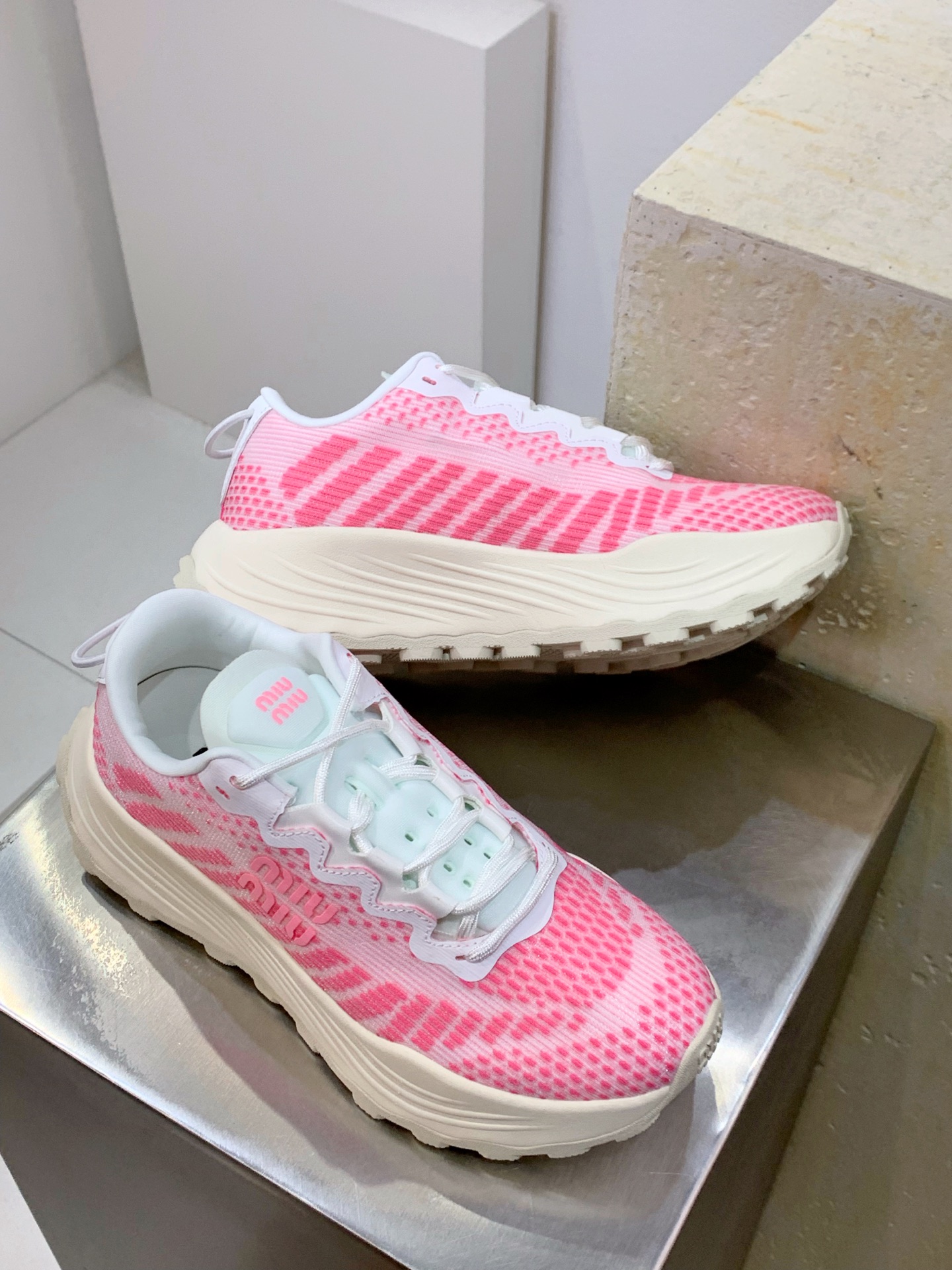 Miu Miu Sneakers M