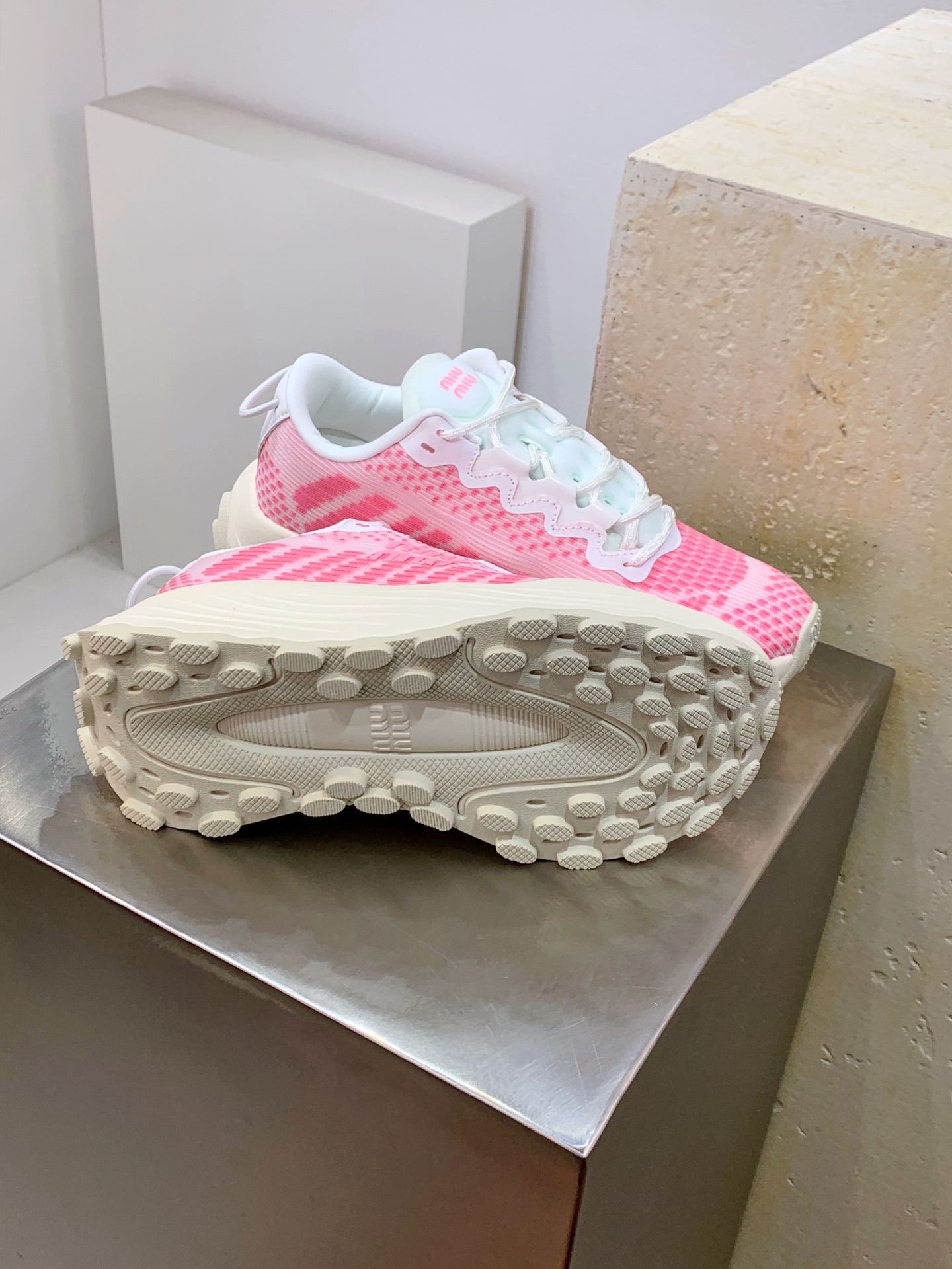 Miu Miu Sneakers M