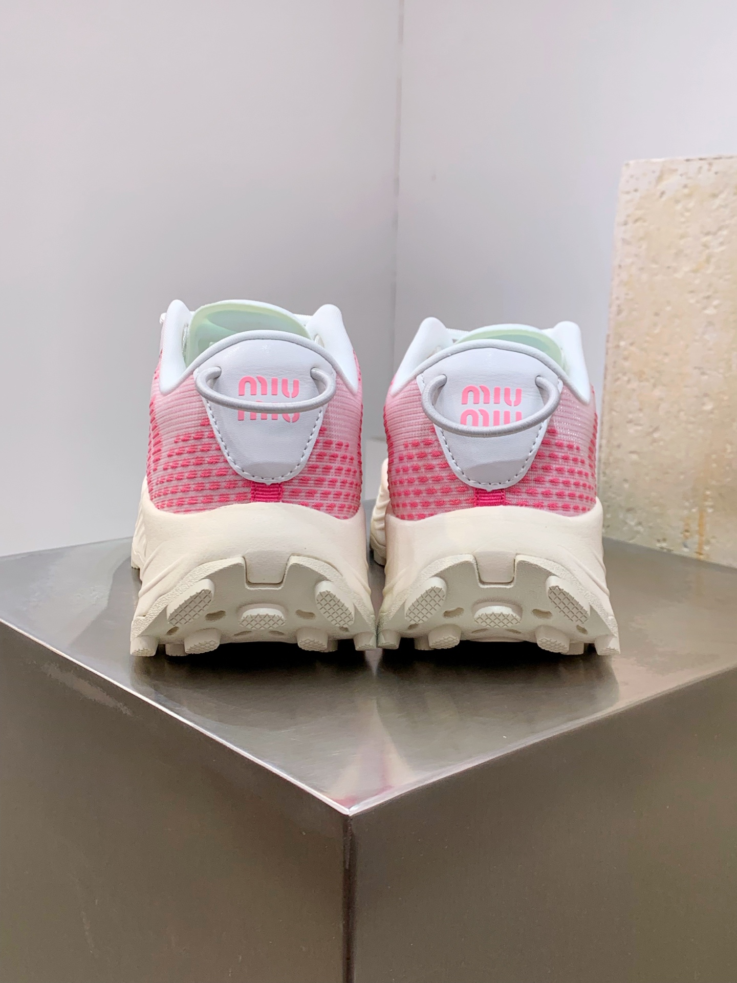 Miu Miu Sneakers M