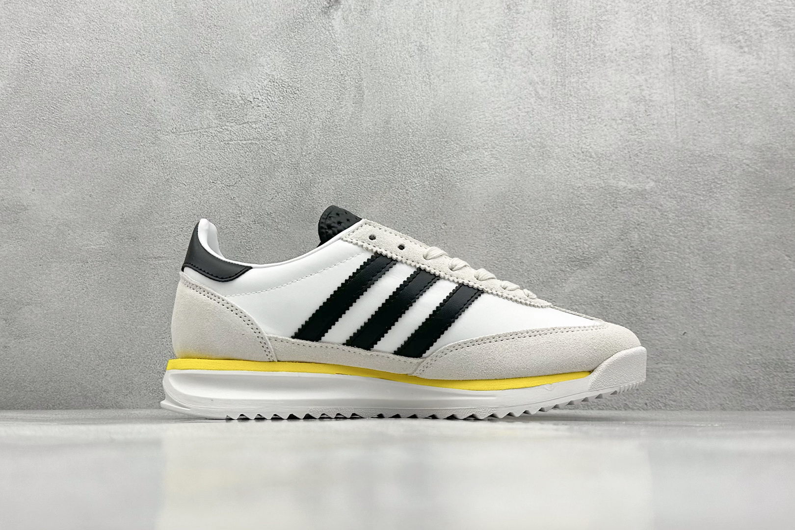 Adidas Board Shoes L-s