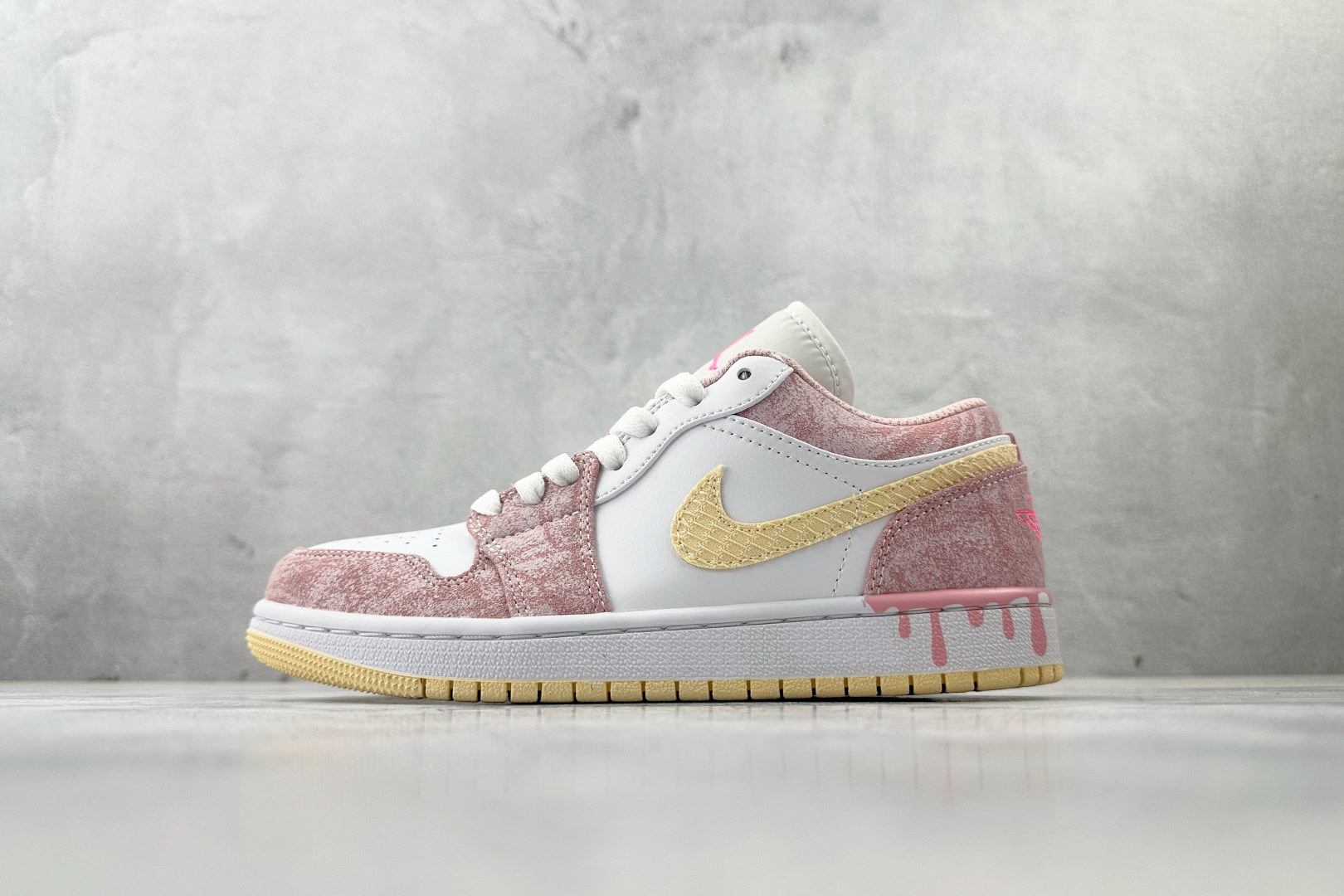 Jordan Nike Basic Shoes L