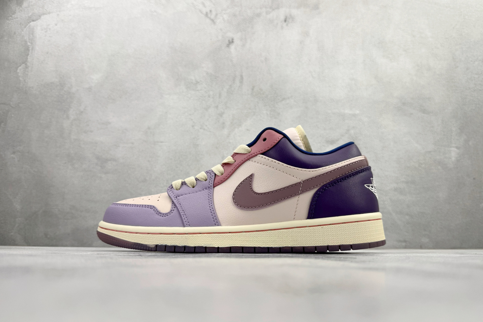 Jordan Nike Basic Shoes L