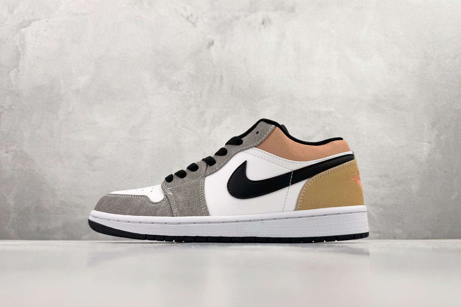 Jordan Nike Basic Shoes L