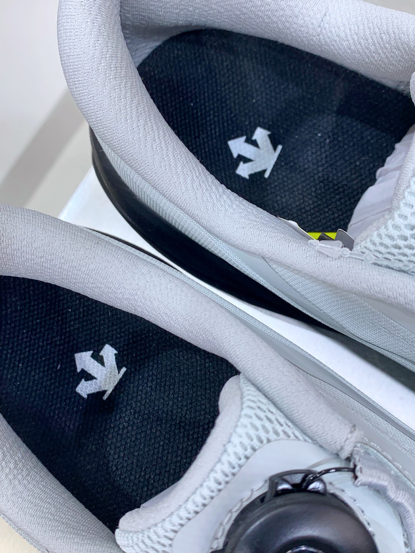 Descente Male Running Shoes Breathable L-s