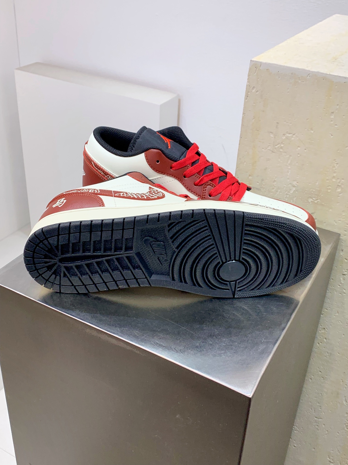 Jordan Nike Board Shoes L-s