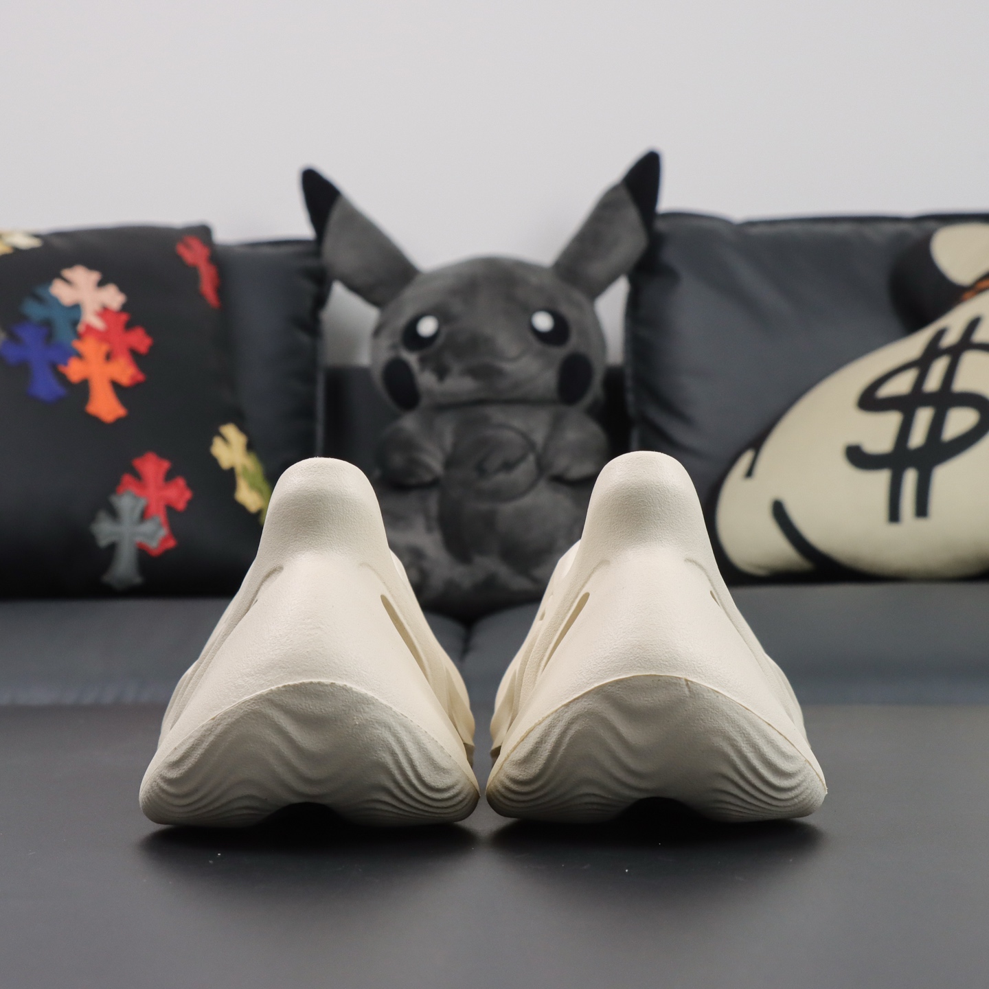 Crocs Yeezy Basic Shoes M