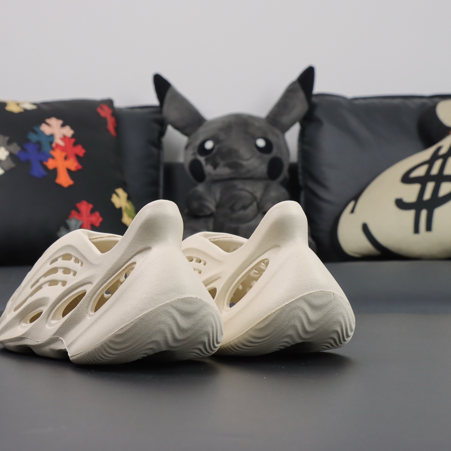 Crocs Yeezy Basic Shoes M