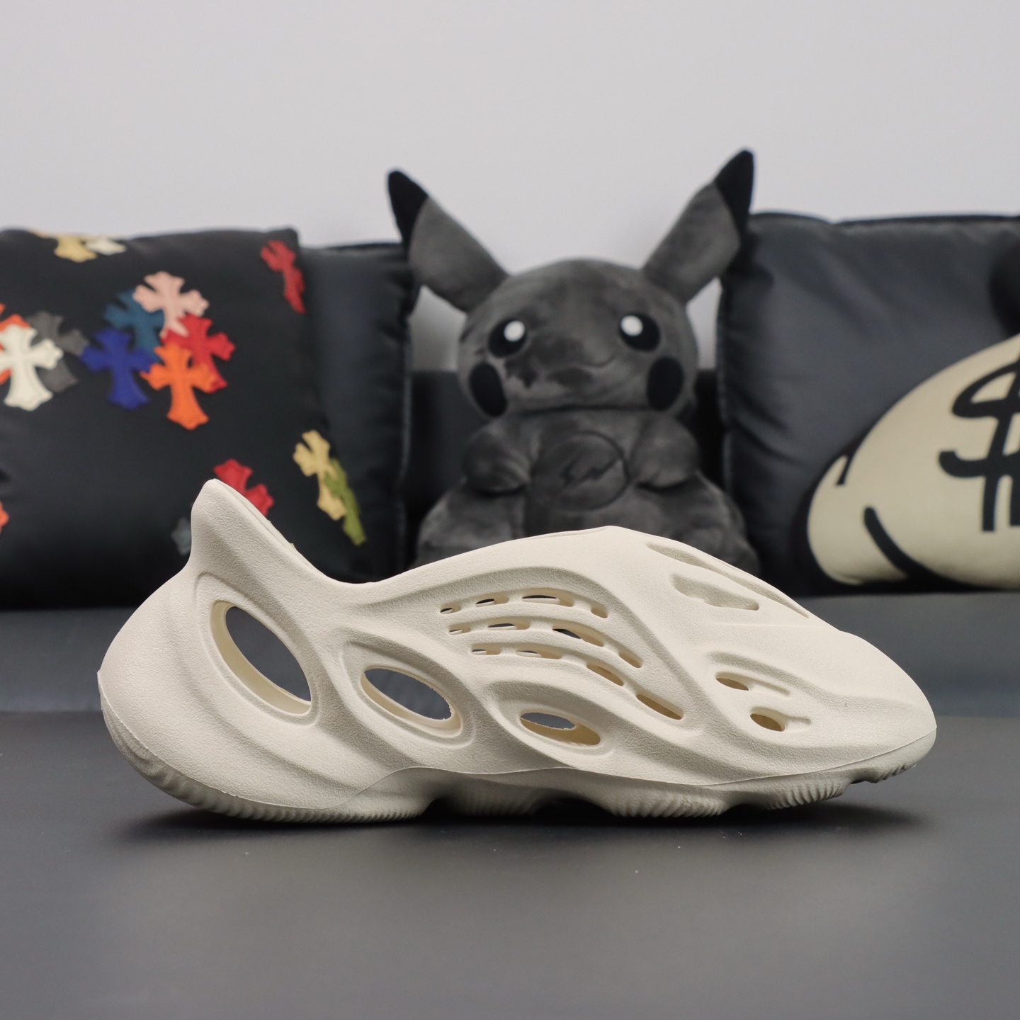 Crocs Yeezy Basic Shoes M